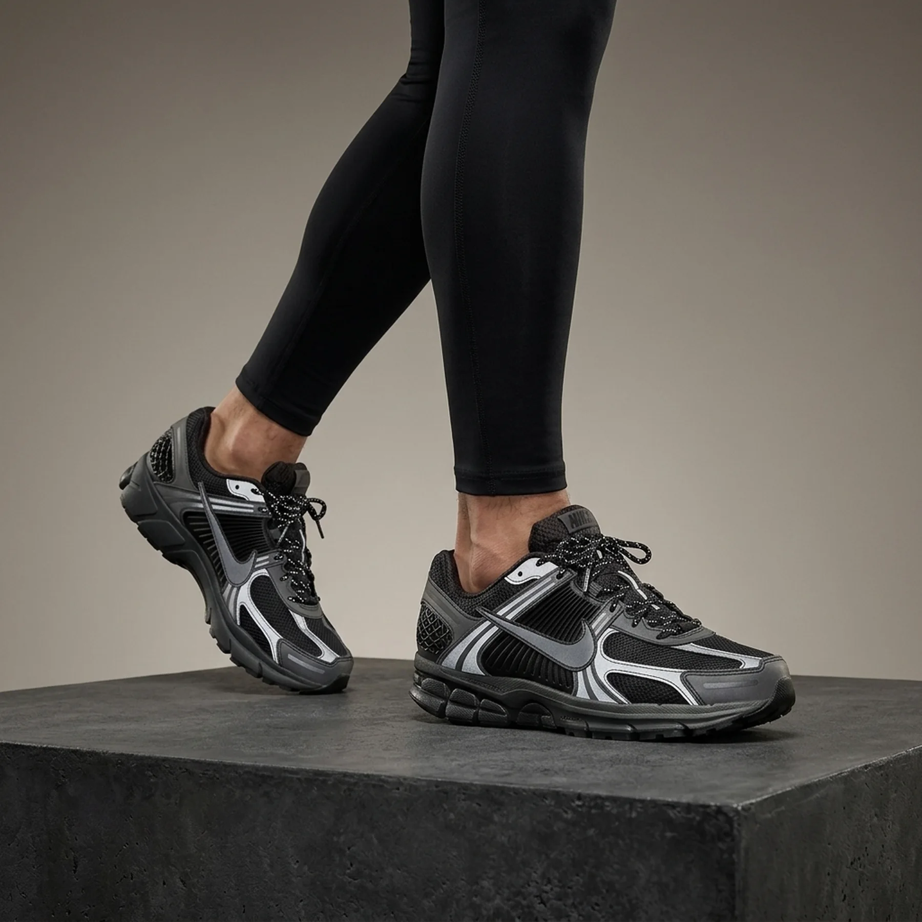Nike Zoom Vomero 5 Reflective