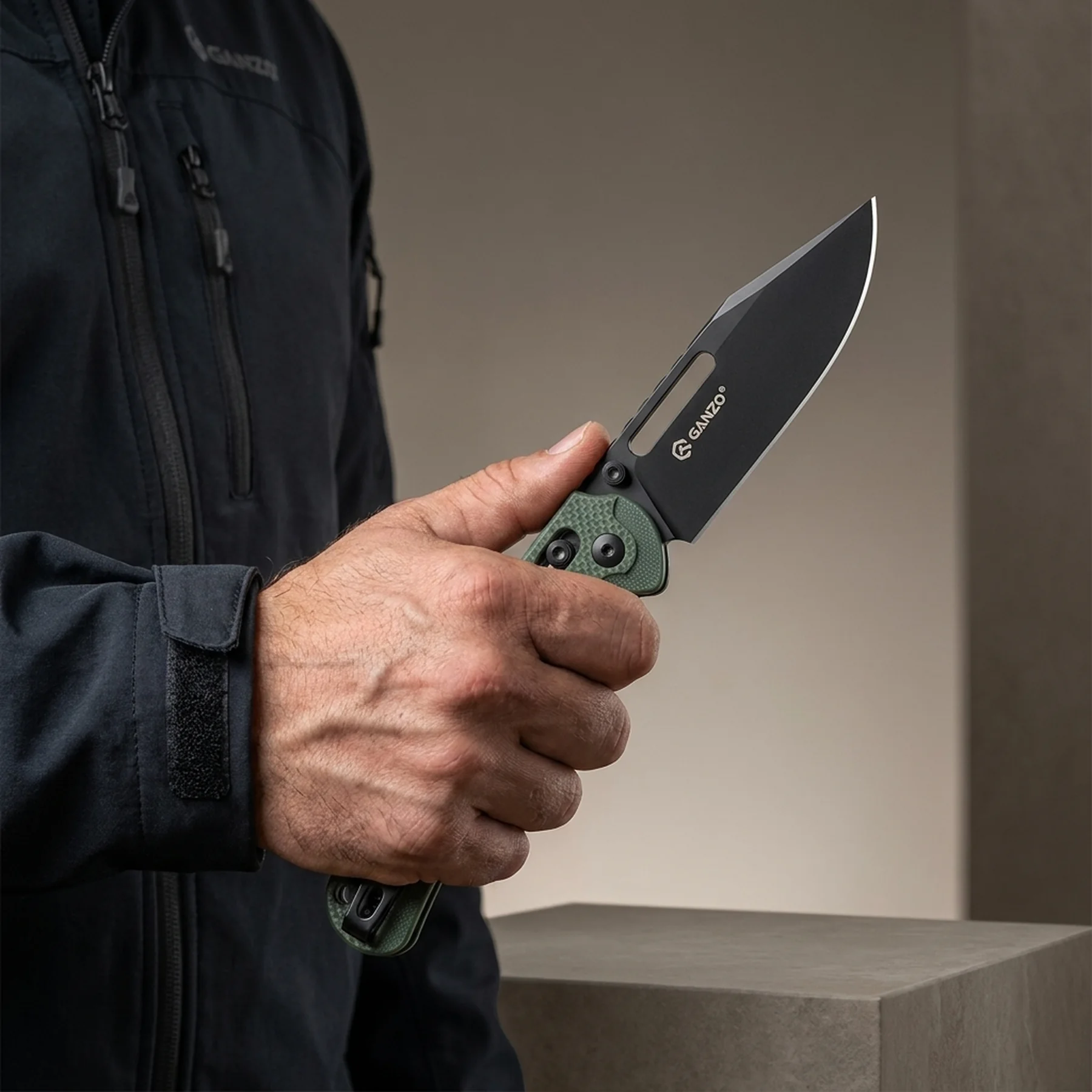 Ніж складаний туристичний Ganzo G768PT (8.8 см) D2 / G10 синьо-зелений, чорний клинок