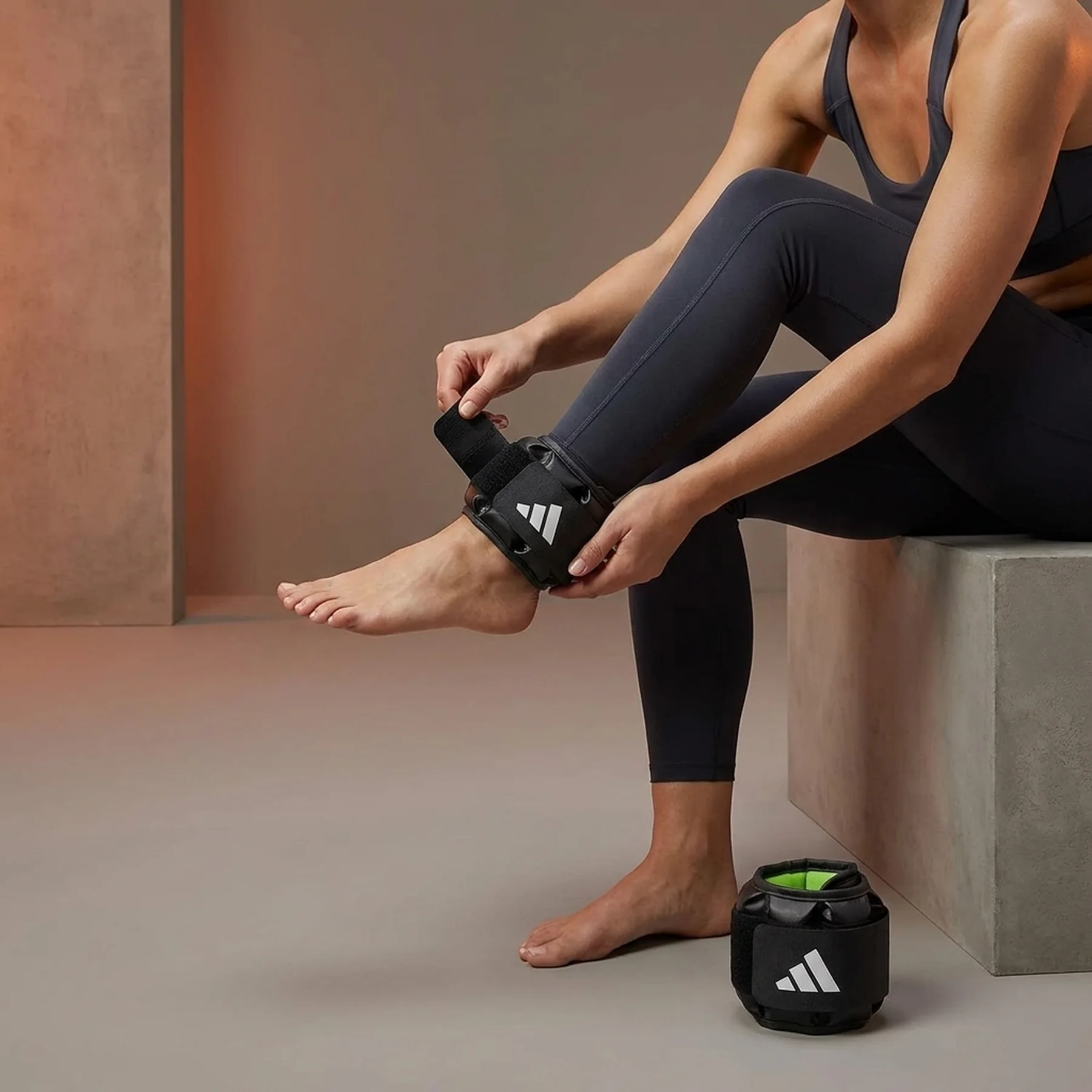 Обважнювач на запястя Adidas Performance Ankle (ADWT-12631)