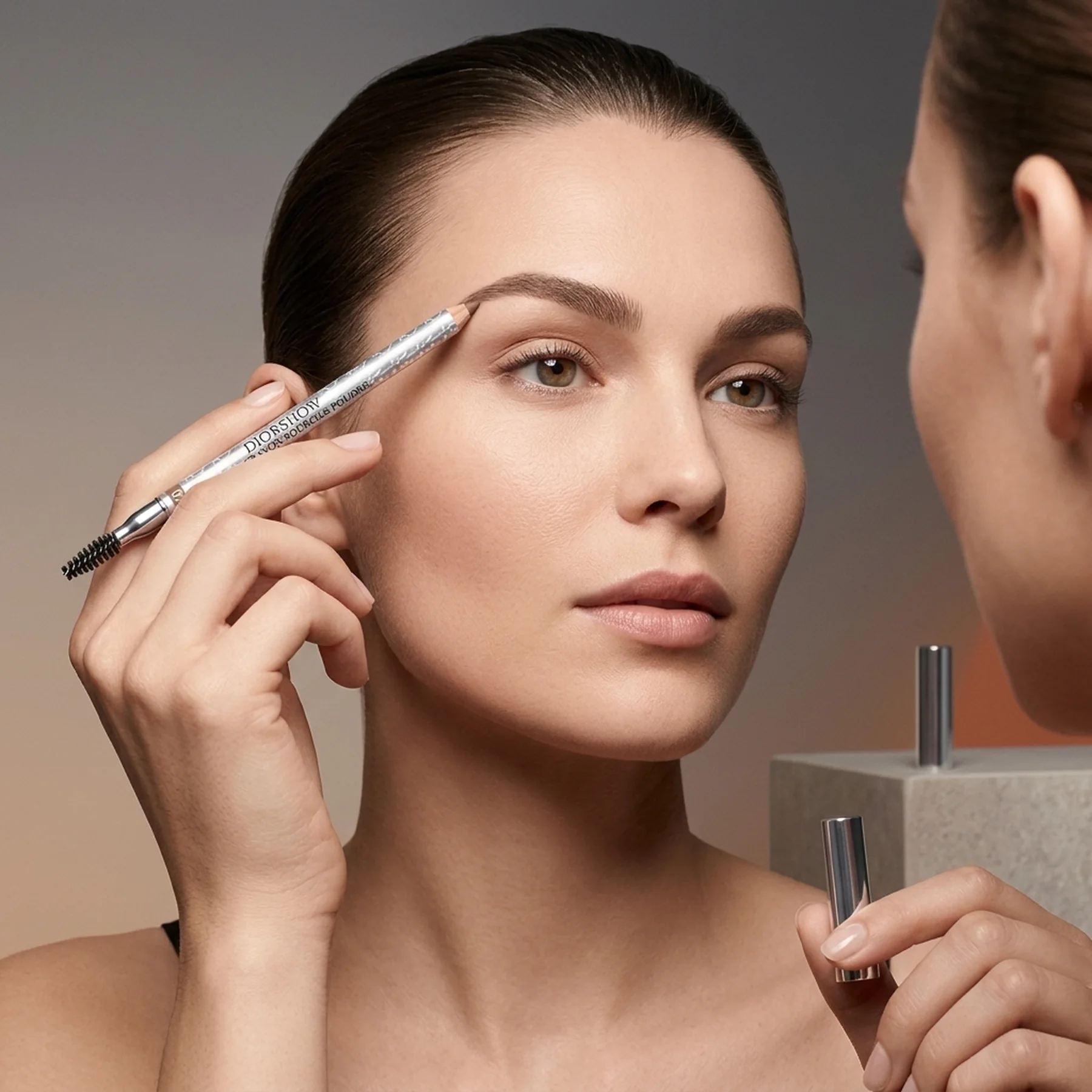 Карандаш для бровей Dior Diorshow Crayon Sourcils Poudre 1.19 г 02 Chesnut