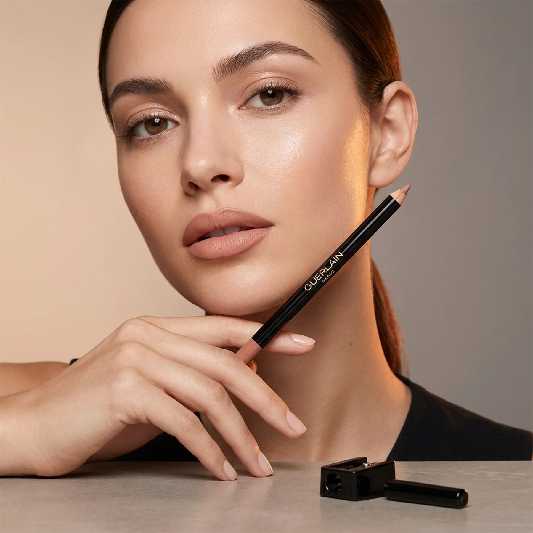 Карандаш для губ Guerlain Contour G 1 г 02 Le Beige Praline