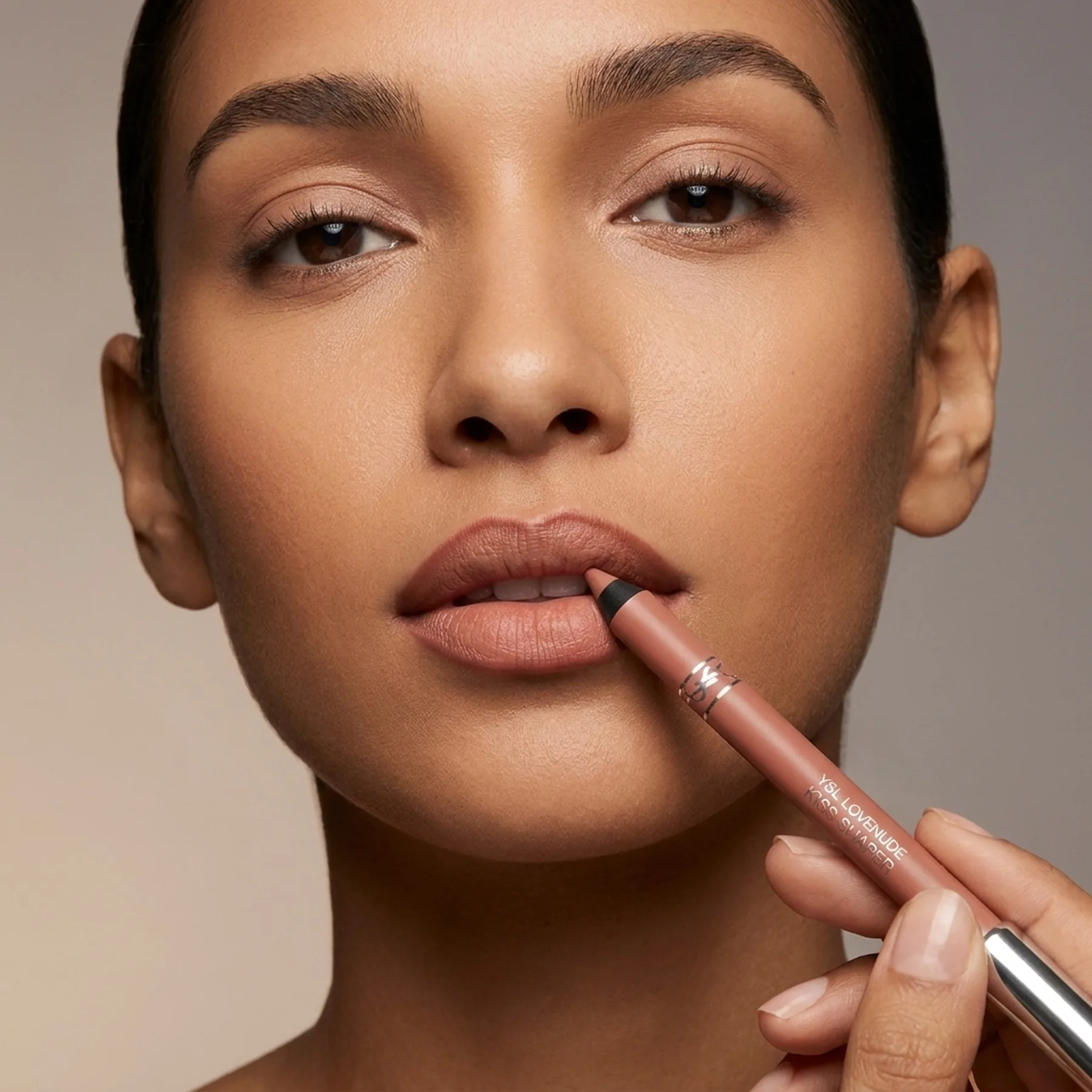 Карандаш для губ Yves Saint Laurent Lovenude Kiss Shaper Lip Liner 105 Burnt Honey