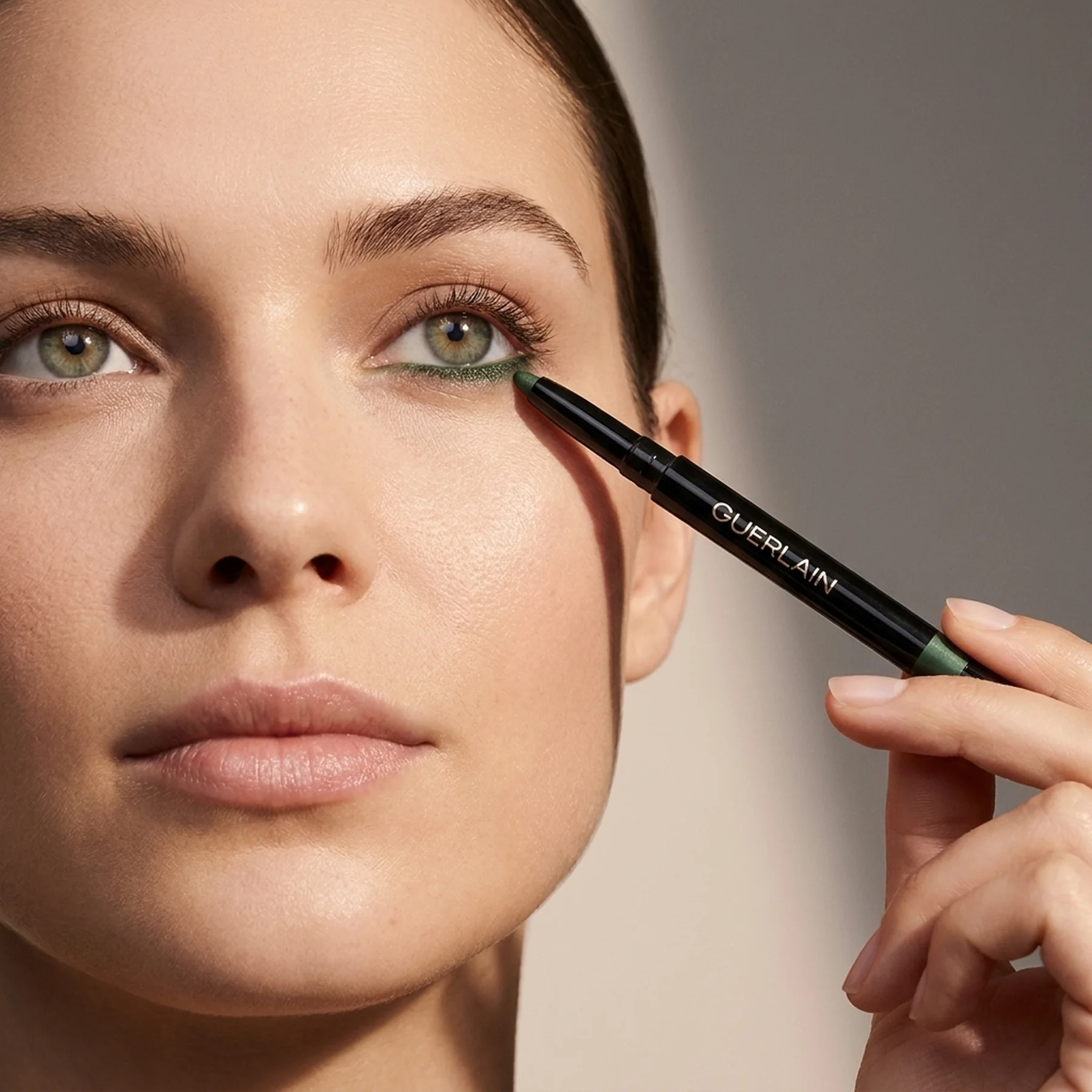 Карандаш для контура глаз Guerlain Contour G Eye Pencil 0.35 г 05 Jungle Green