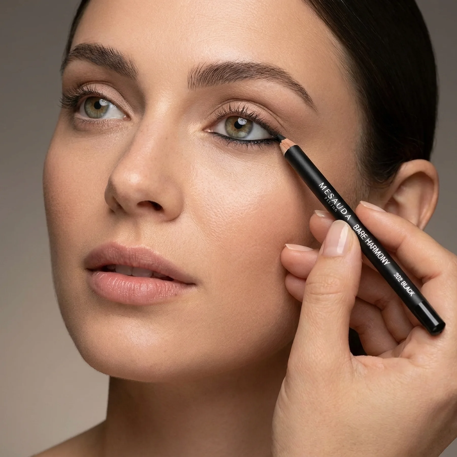 Карандаш для глаз MESAUDA ESSENTIAL 0.08 г 202 BLACK