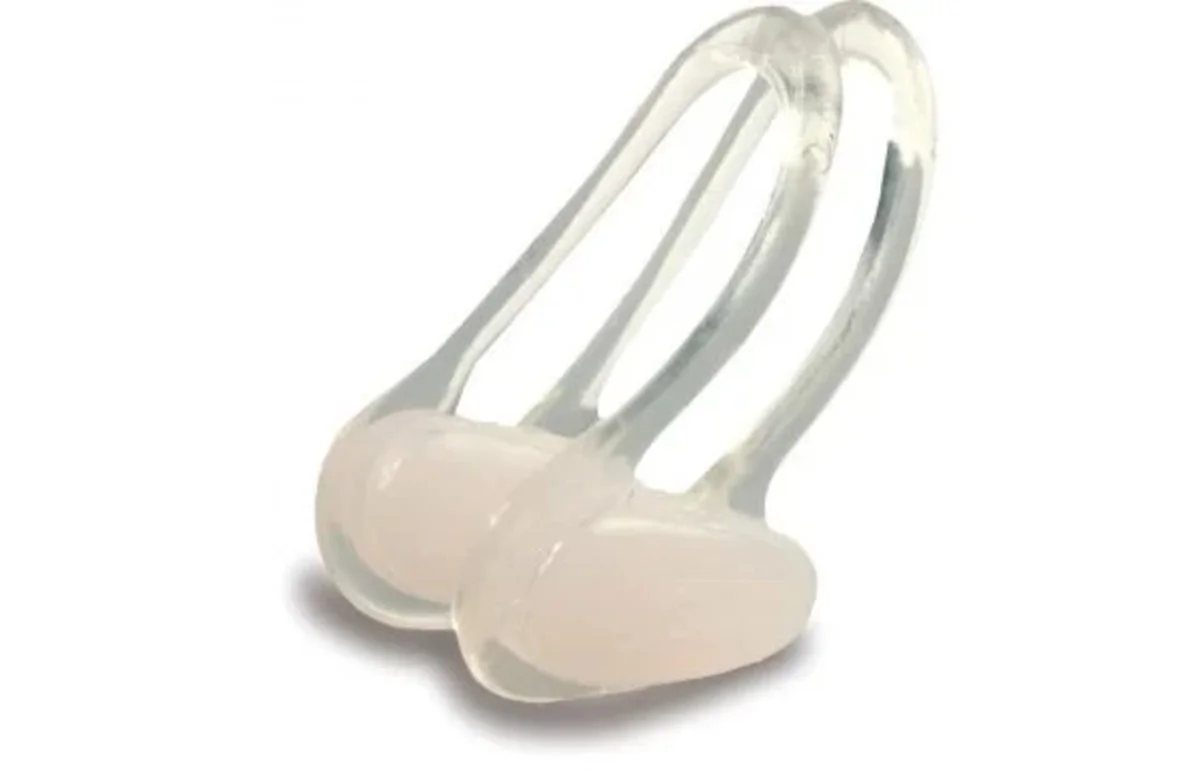 Затискач для носа Speedo UNIVERSAL NOSE CLIP XU