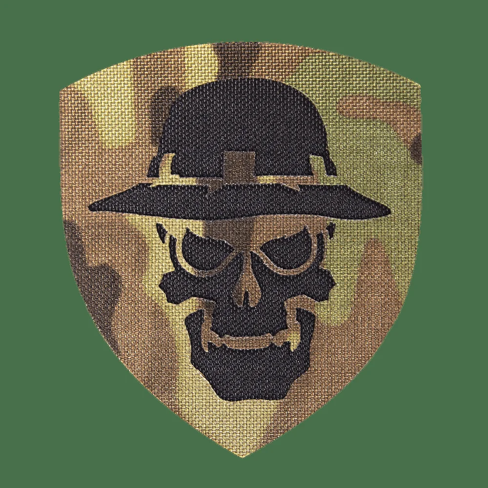 Шеврон Camotec Череп в панамі (7*8)