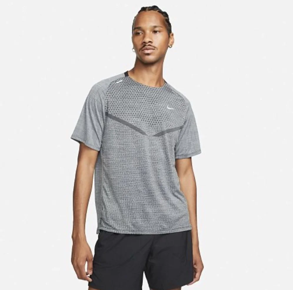 Футболка чоловіча Nike M Dri-FITADV TECHKNIT ULTRA SS DM4753-010, S