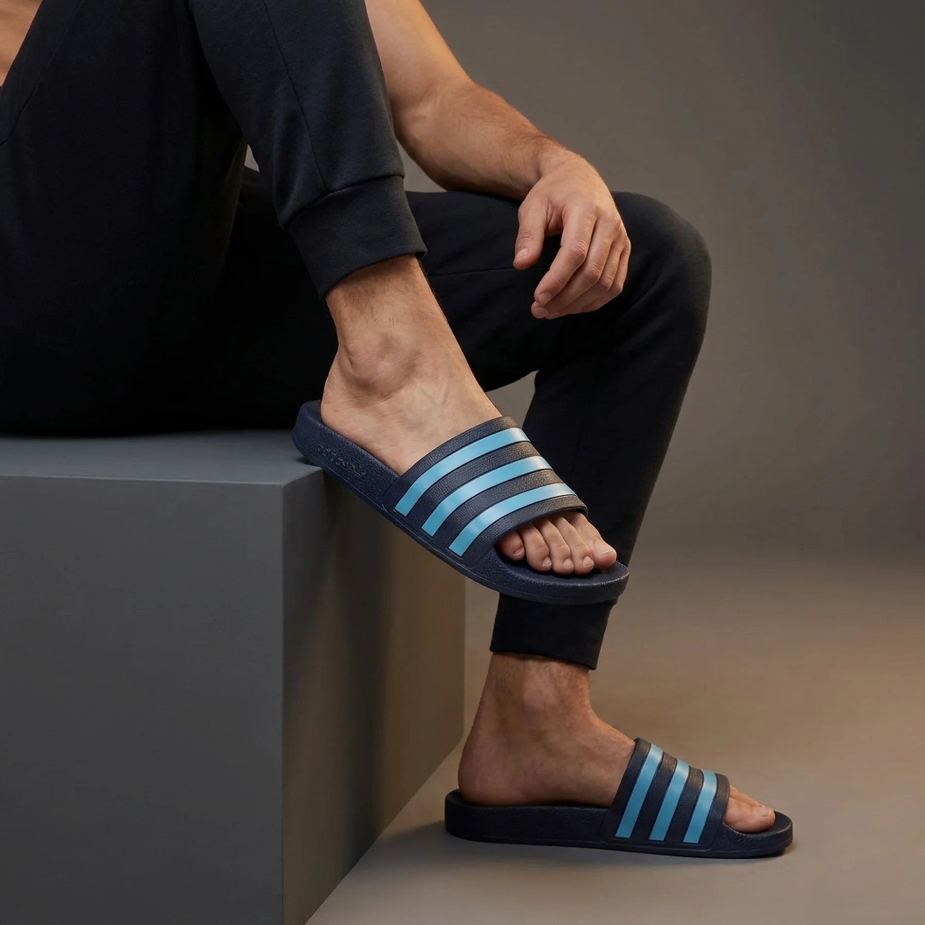 Adidas Adilette Sportswear — тапочки