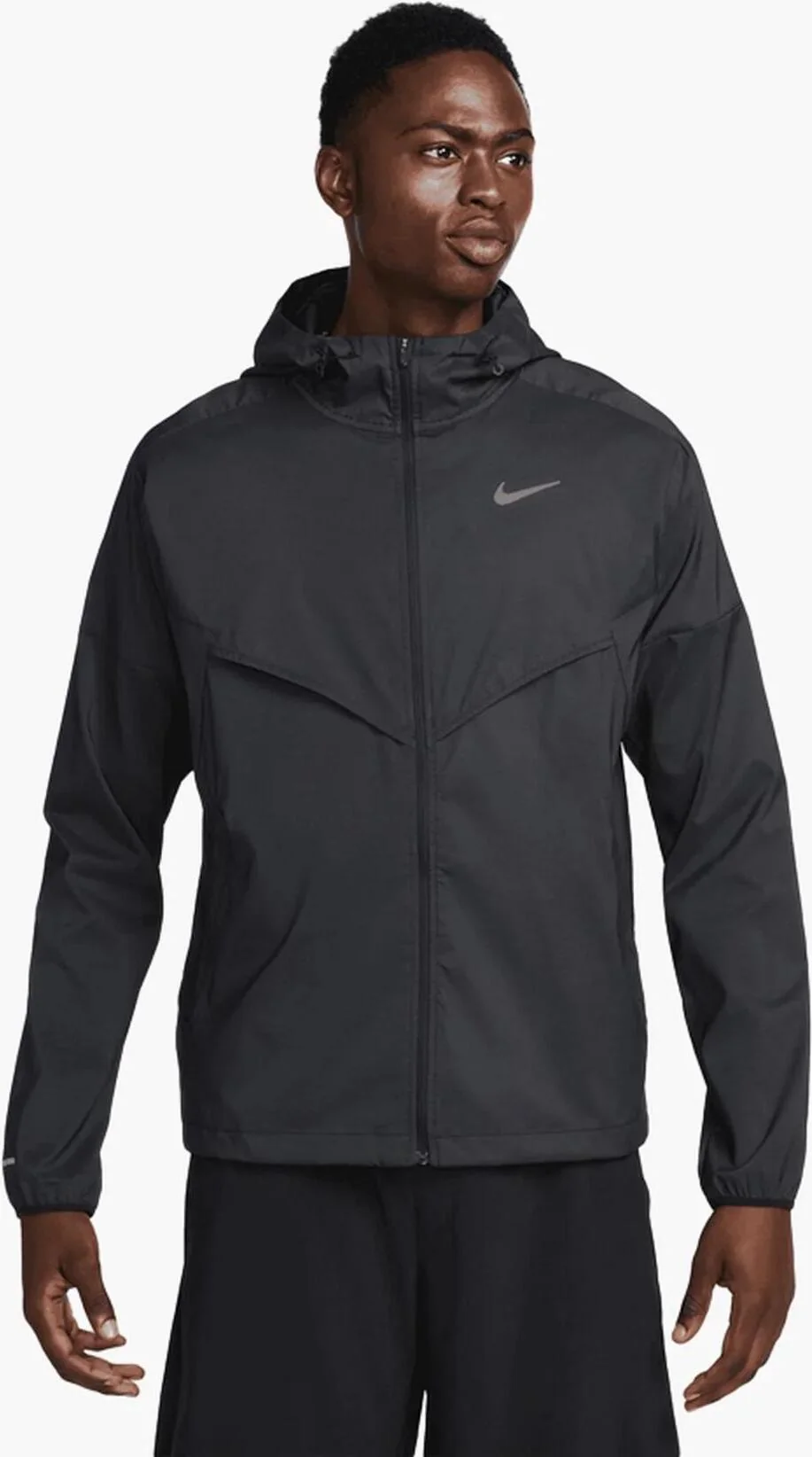 Куртка чоловіча Nike Windrunner Black FB7540-010 L