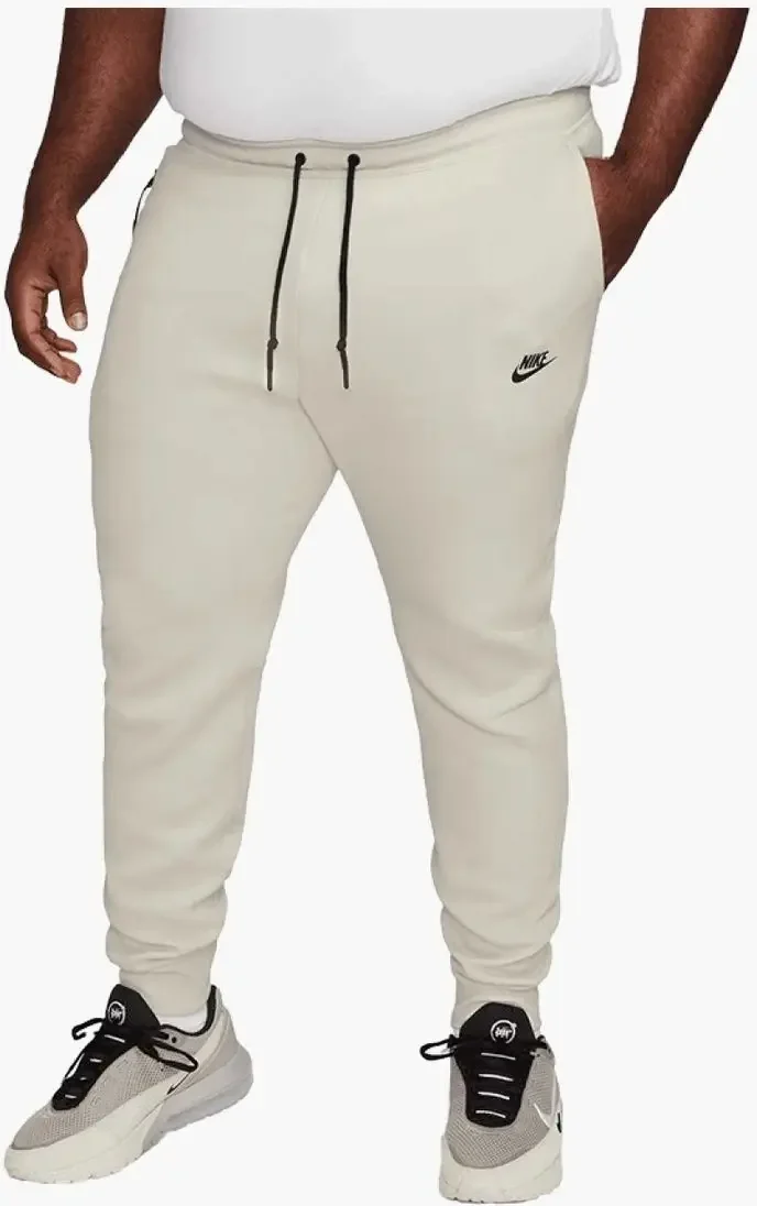 Штани чоловічі Nike Sportswear Tech Fleece Beige