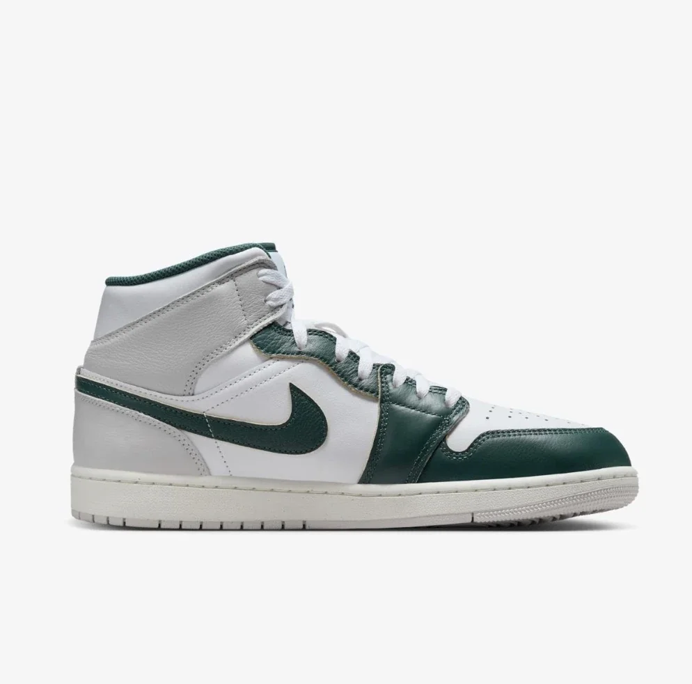 Кросівки чоловічі AIR JORDAN 1 MID SE FQ7720-103, 41