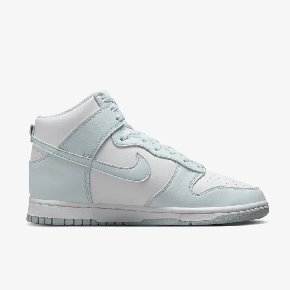Жіночі кросівки Nike W Dunk High NN FV5960-100, 36