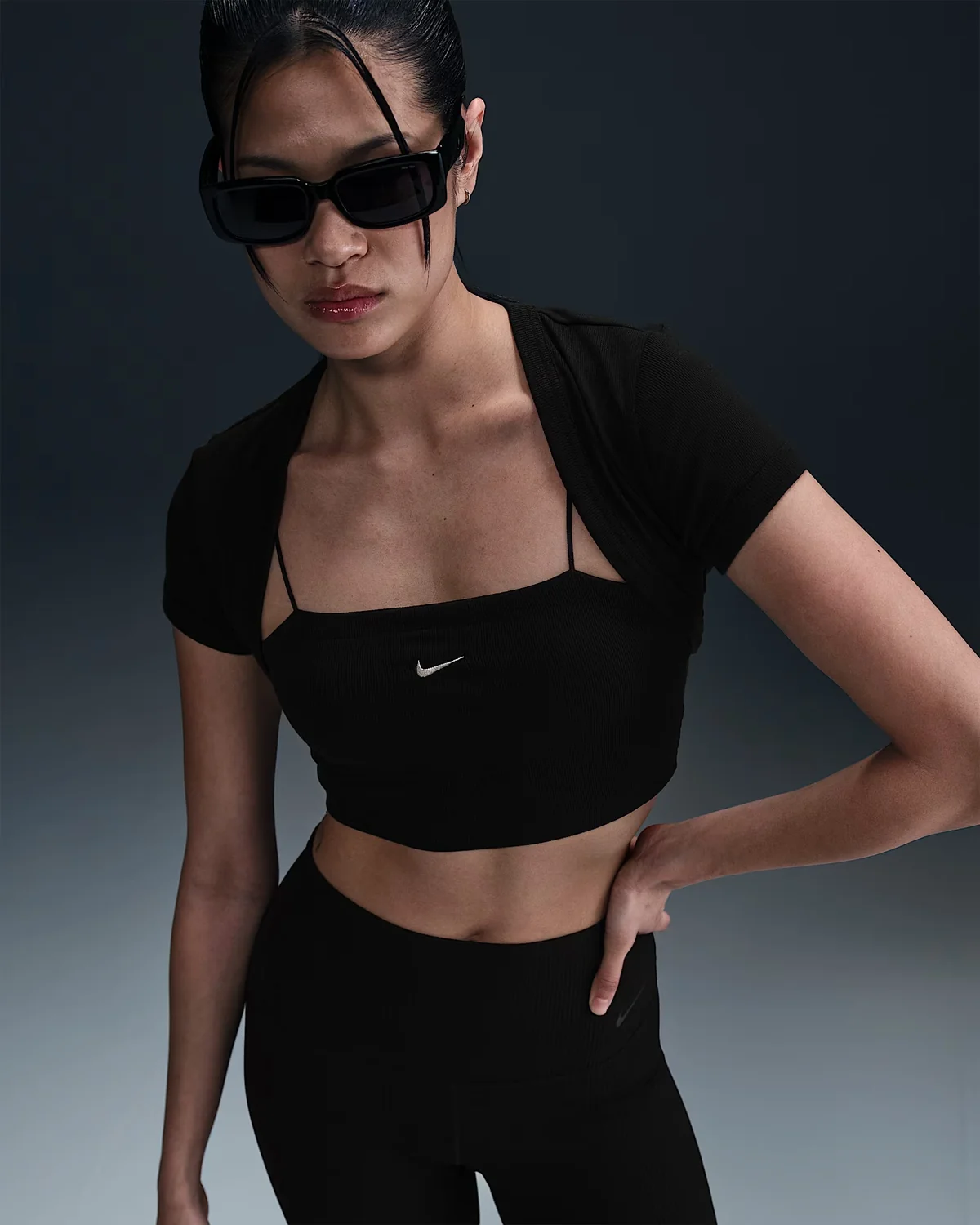 Жіноча футболка NIKE W NSW NK CHLL KNT MRIB 2N1 CRP HJ1299-010, L