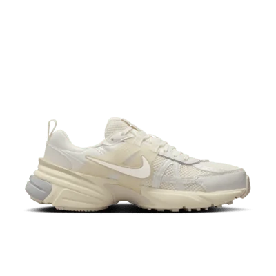 Кросівки жіночі Nike V2k Run "Pale Ivory" (HQ1512-110) — фото 4