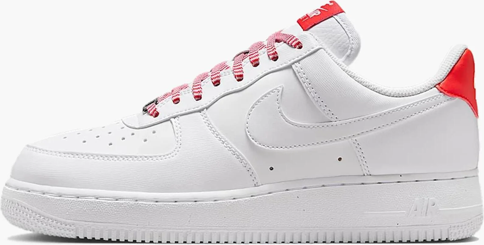 Кросівки жіночі Nike Air Force 1 '07 (IB7167-103)
