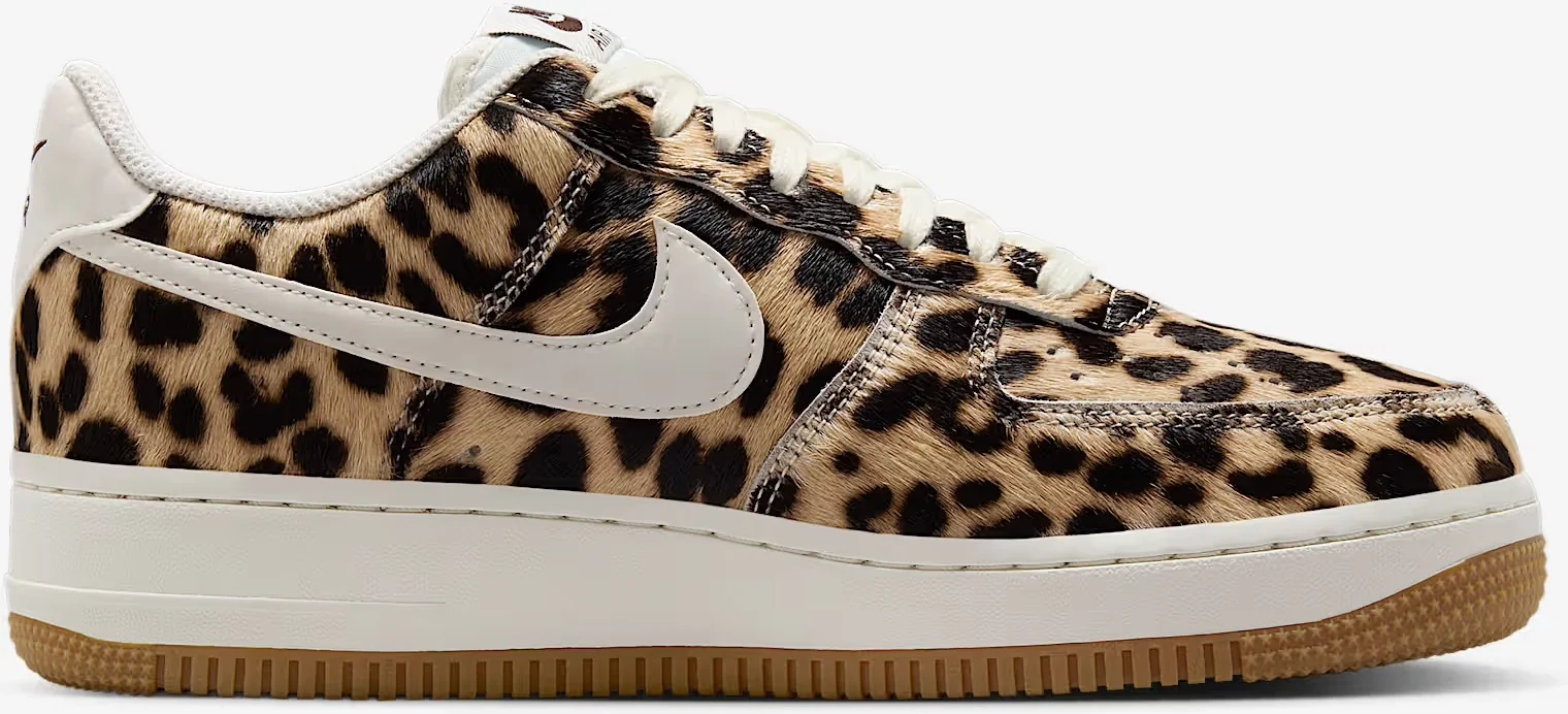 Кросівки жіночі Nike Air Force 1 '07 IB7695-200, 40.5