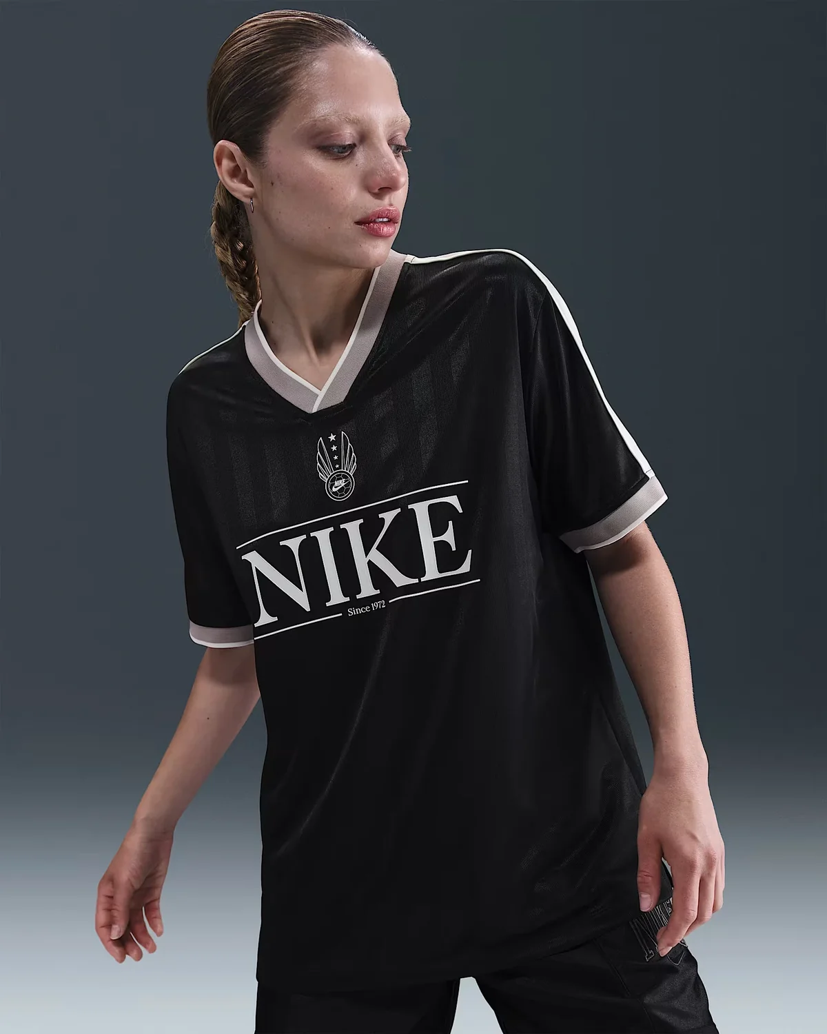 Футболка жіноча NIKE W NSW V NECK JERSEY IH8504-010, L