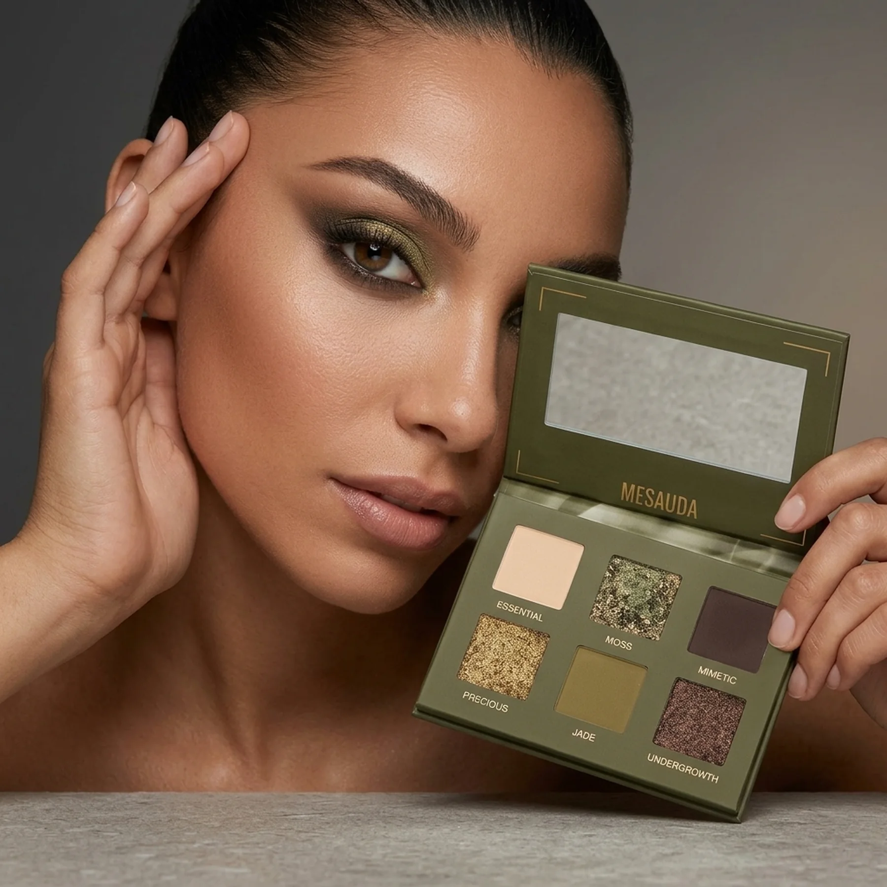 Палетка теней для глаз MESAUDA Bare Harmony 3.0 6 г 205 Hidden Green