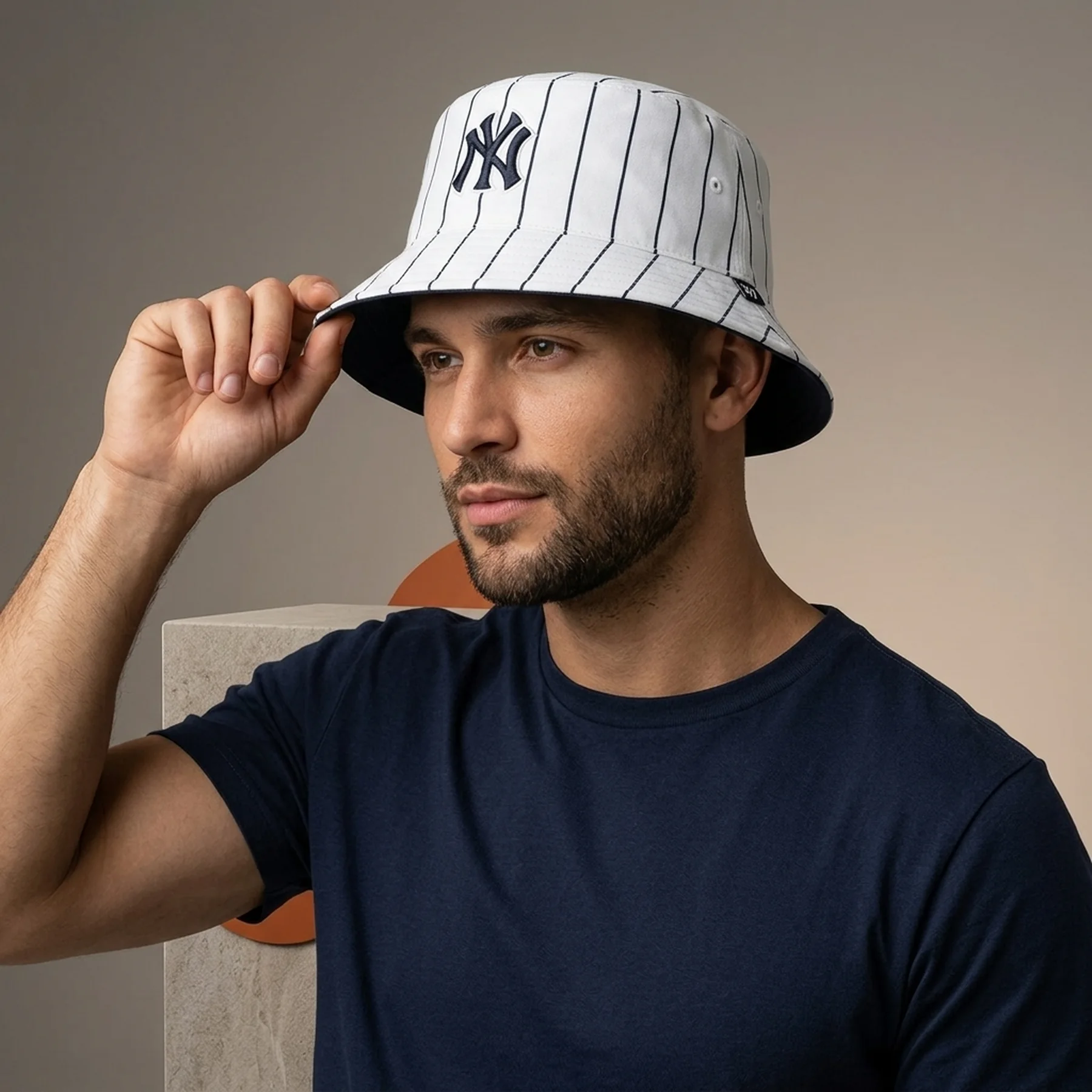 Панама 47 Brand NEW YORK YANKEES PINSTRIPED