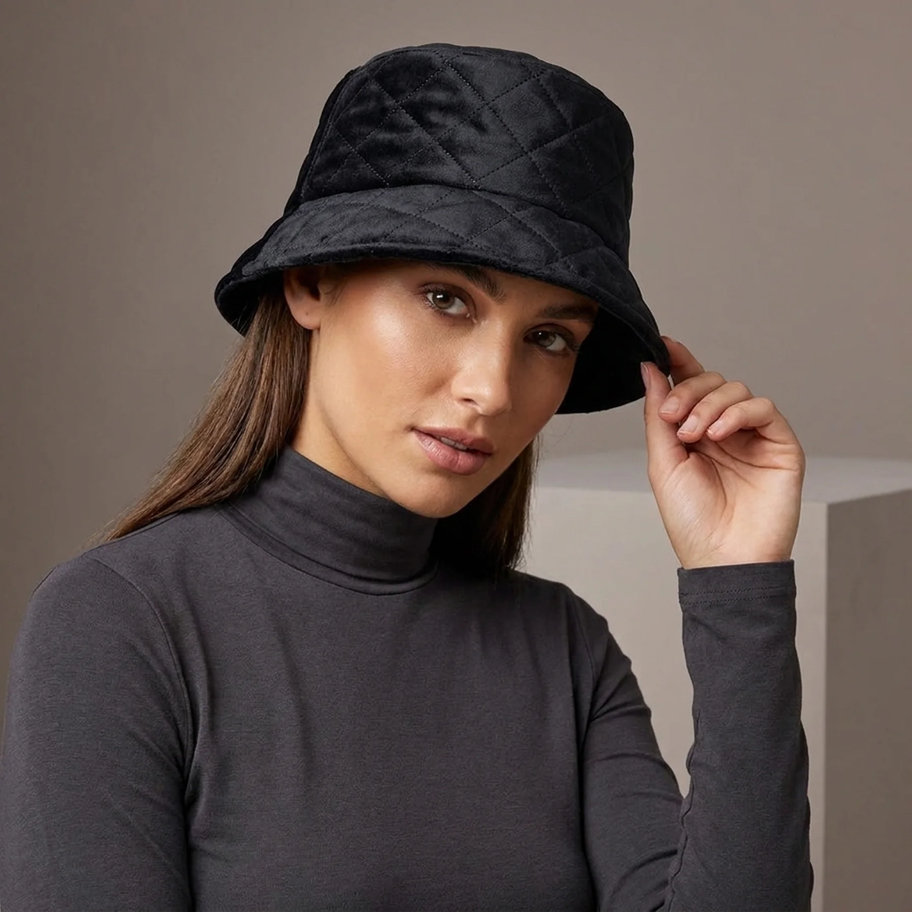 Панама ONLMANDY VELVET QUILT BUCKET HAT 15245399-Black ONLY XS/S Чорний