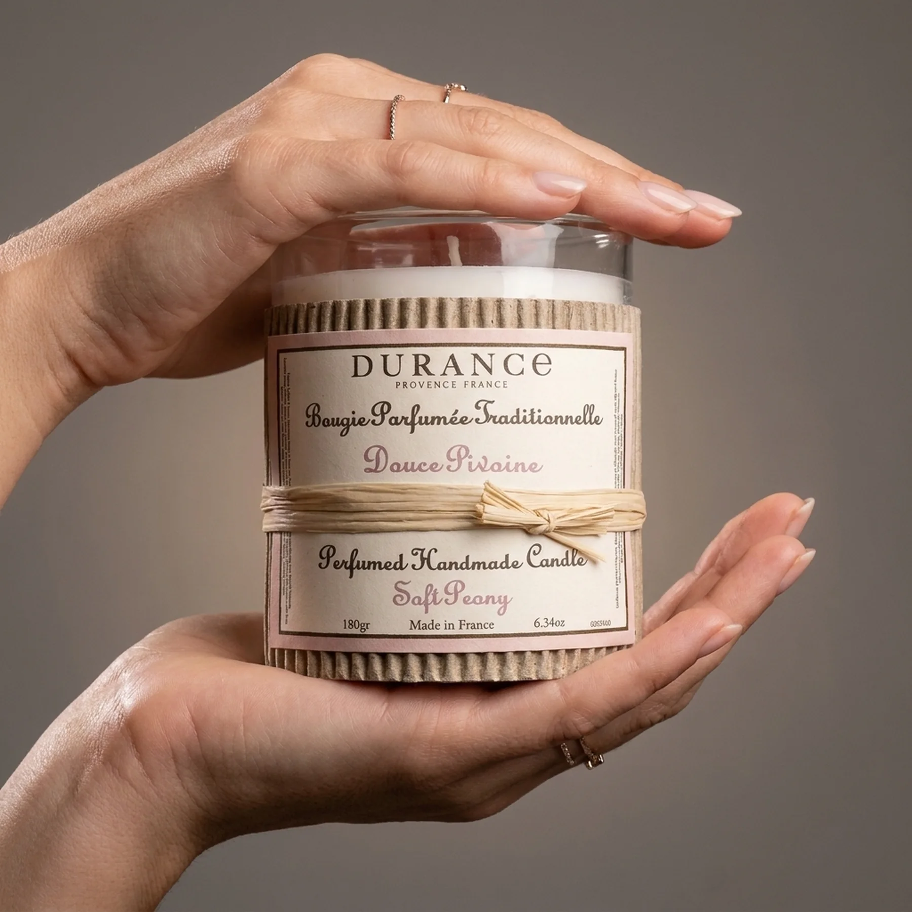 Парфюмированная свеча Durance Perfumed Handcraft Candle 180 г Ніжна півонія
