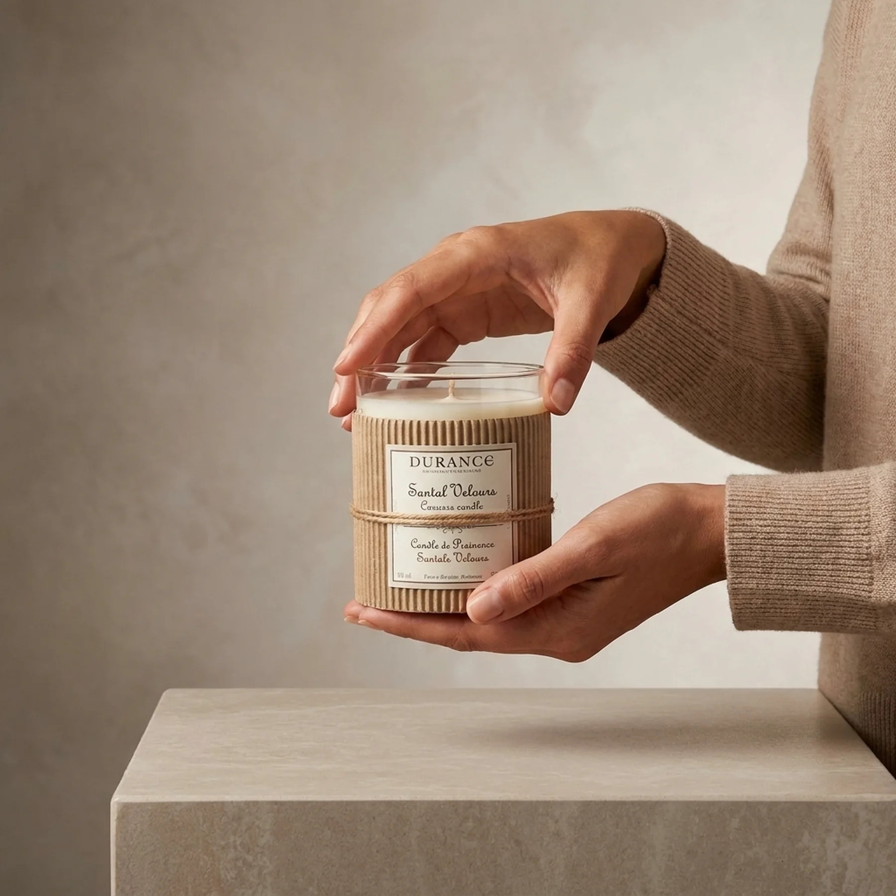 Парфюмированная свеча Durance Perfumed Handcraft Candle 180 г Сандал