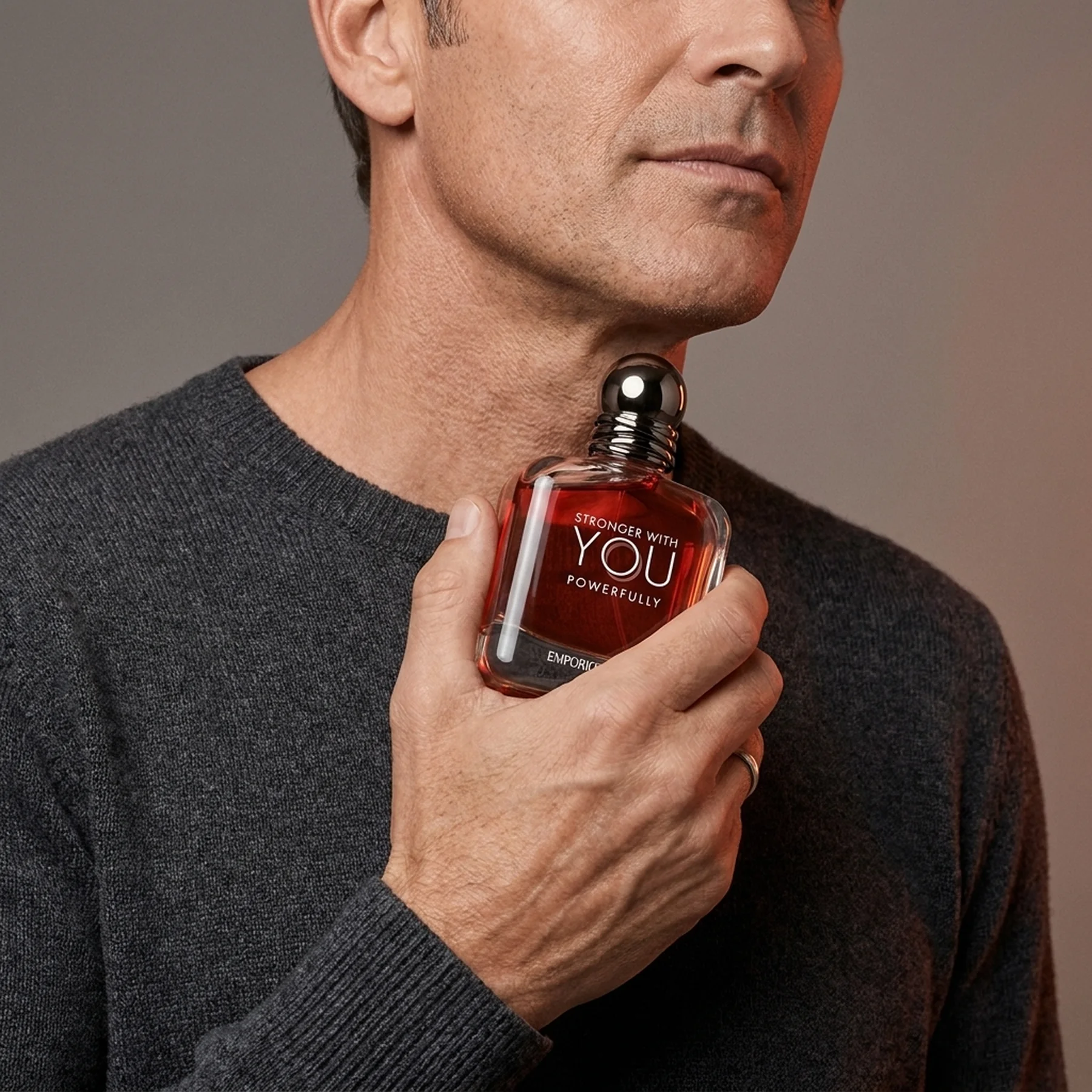 Парфюмированная вода для мужчин Giorgio Armani Stronger With You Powerfully 100 мл