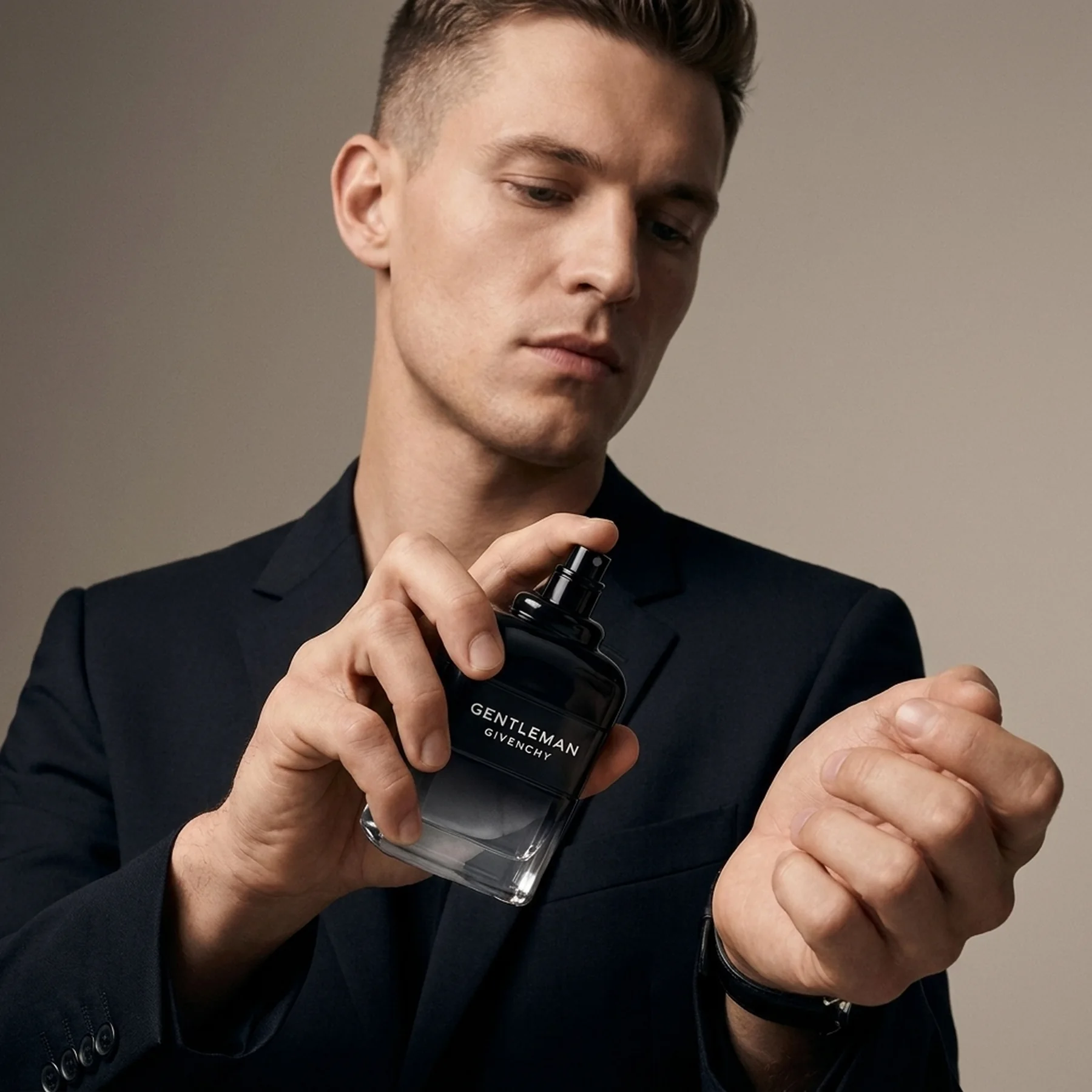 Парфюмированная вода для мужчин Givenchy Gentleman Eau de Parfum 100 мл