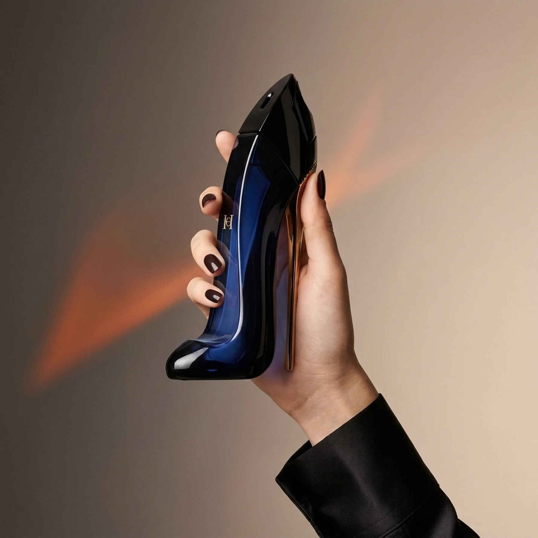 Парфюмированная вода для женщин Carolina Herrera Good Girl 50 мл