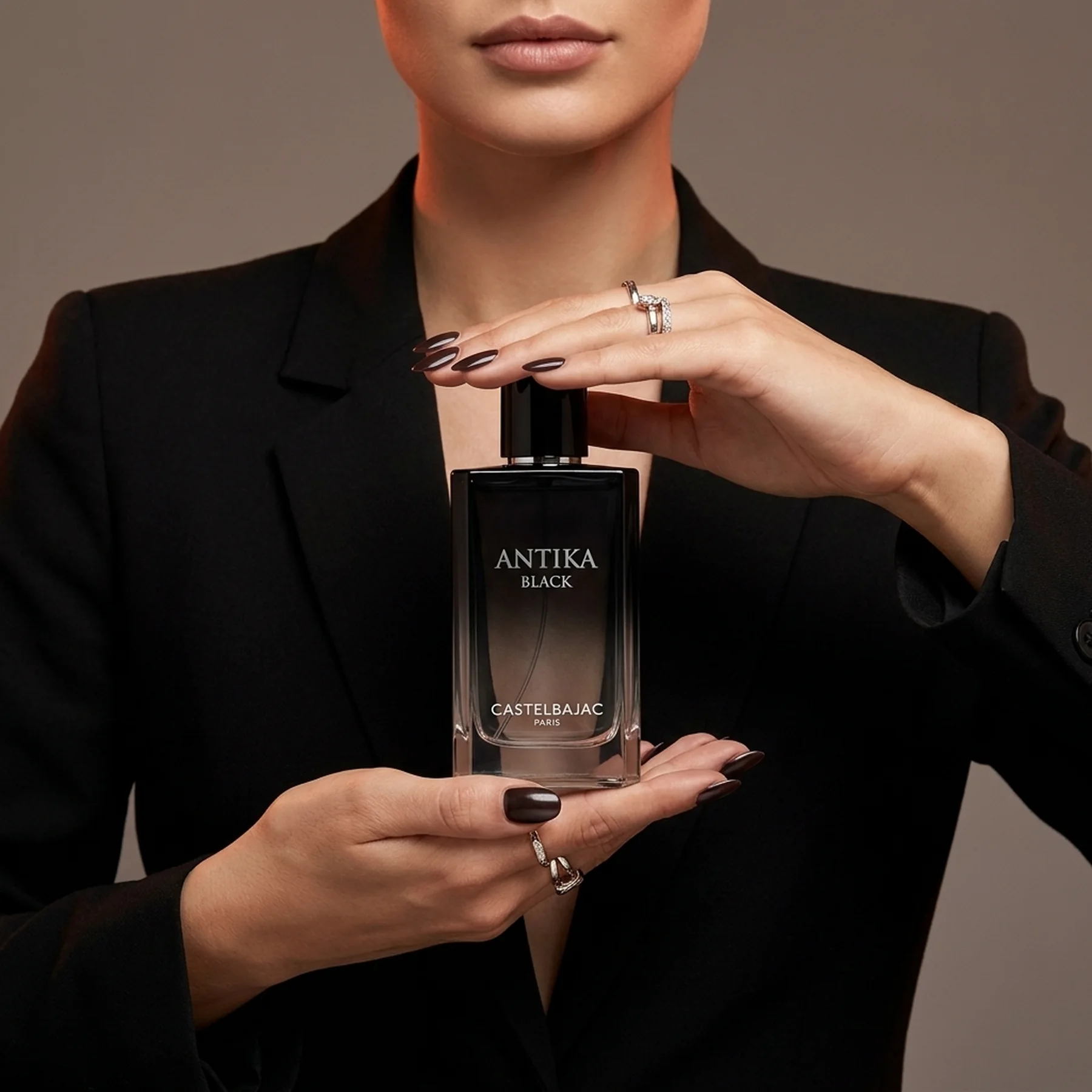 Парфюмированная вода для женщин Castelbajac Antika Black 100 мл