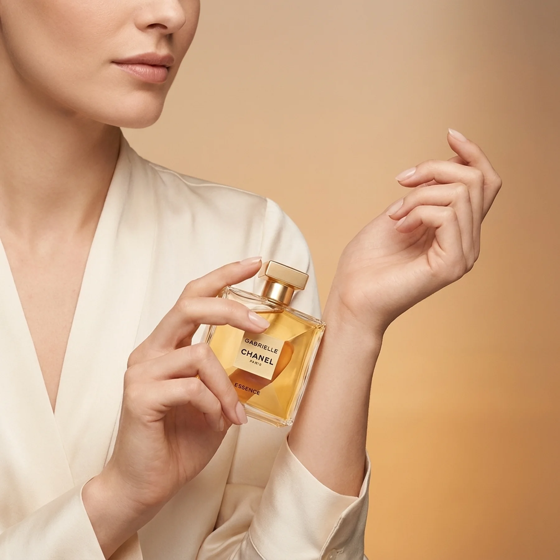 Парфюмированная вода для женщин CHANEL Gabrielle Essence 100 мл