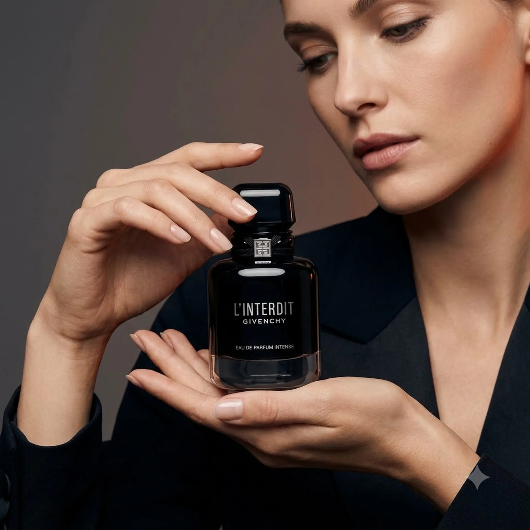 Парфюмированная вода для женщин Givenchy L'Interdit Absolu Eau de Parfum Intense 80 мл