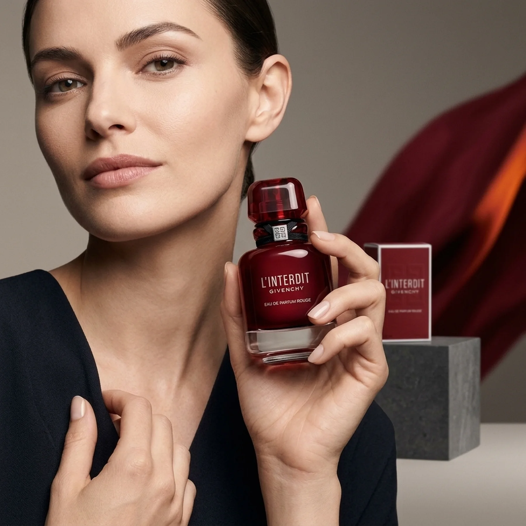 Парфюмированная вода для женщин Givenchy L'Interdit Rouge 50 мл