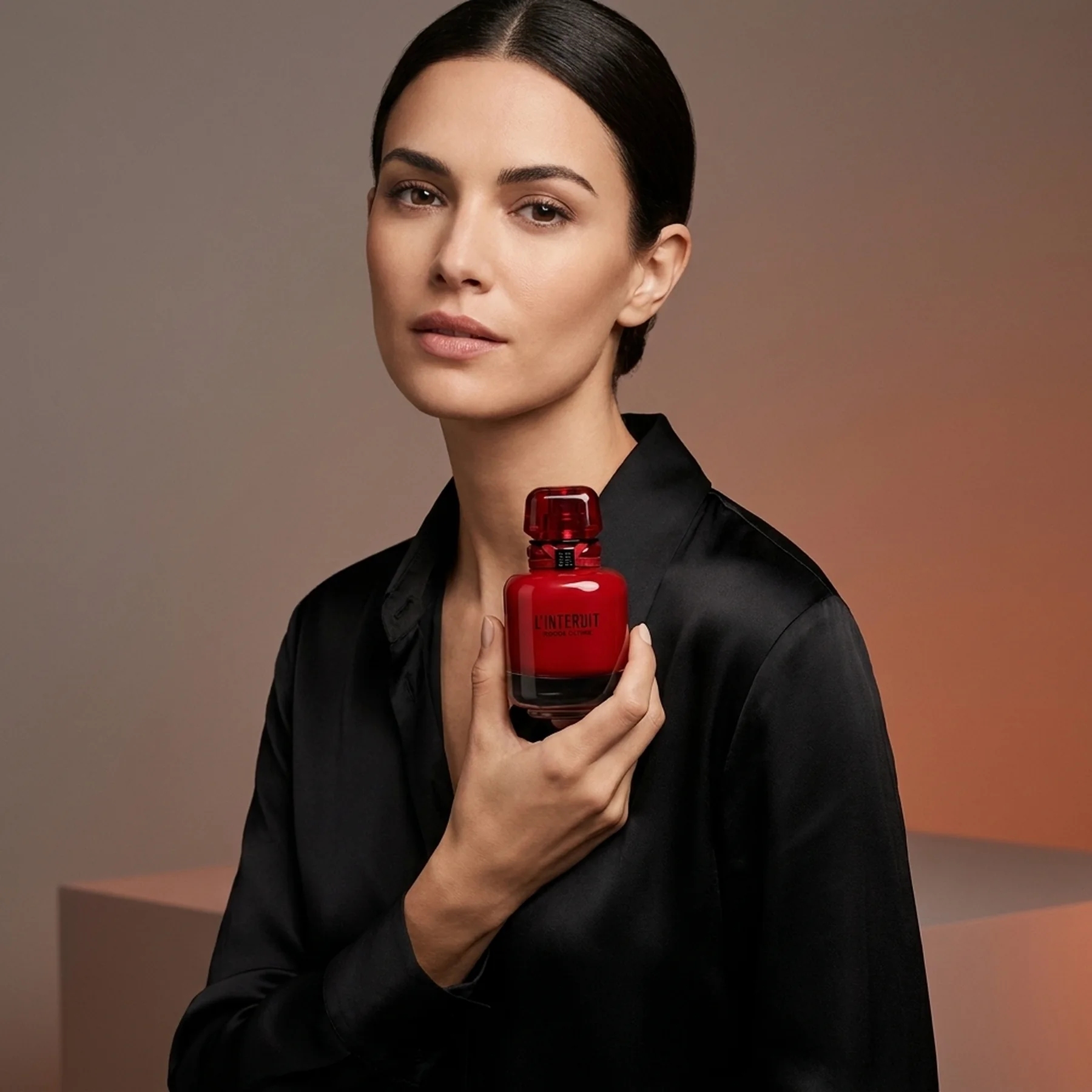 Парфюмированная вода для женщин Givenchy L'Interdit Rouge Ultime 80 мл