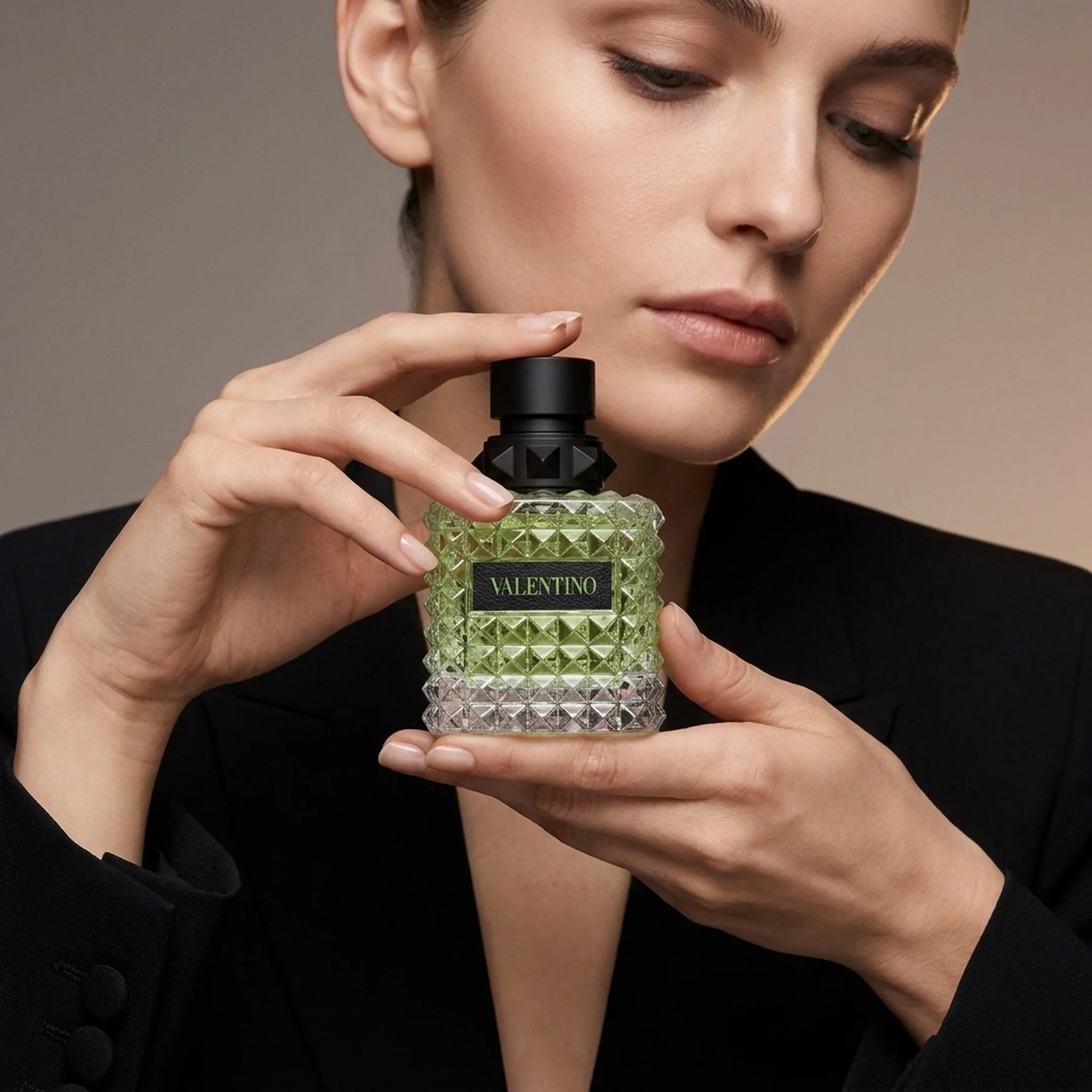 Парфюмированная вода для женщин Valentino Born in Roma Donna Green Stravaganza 100 мл