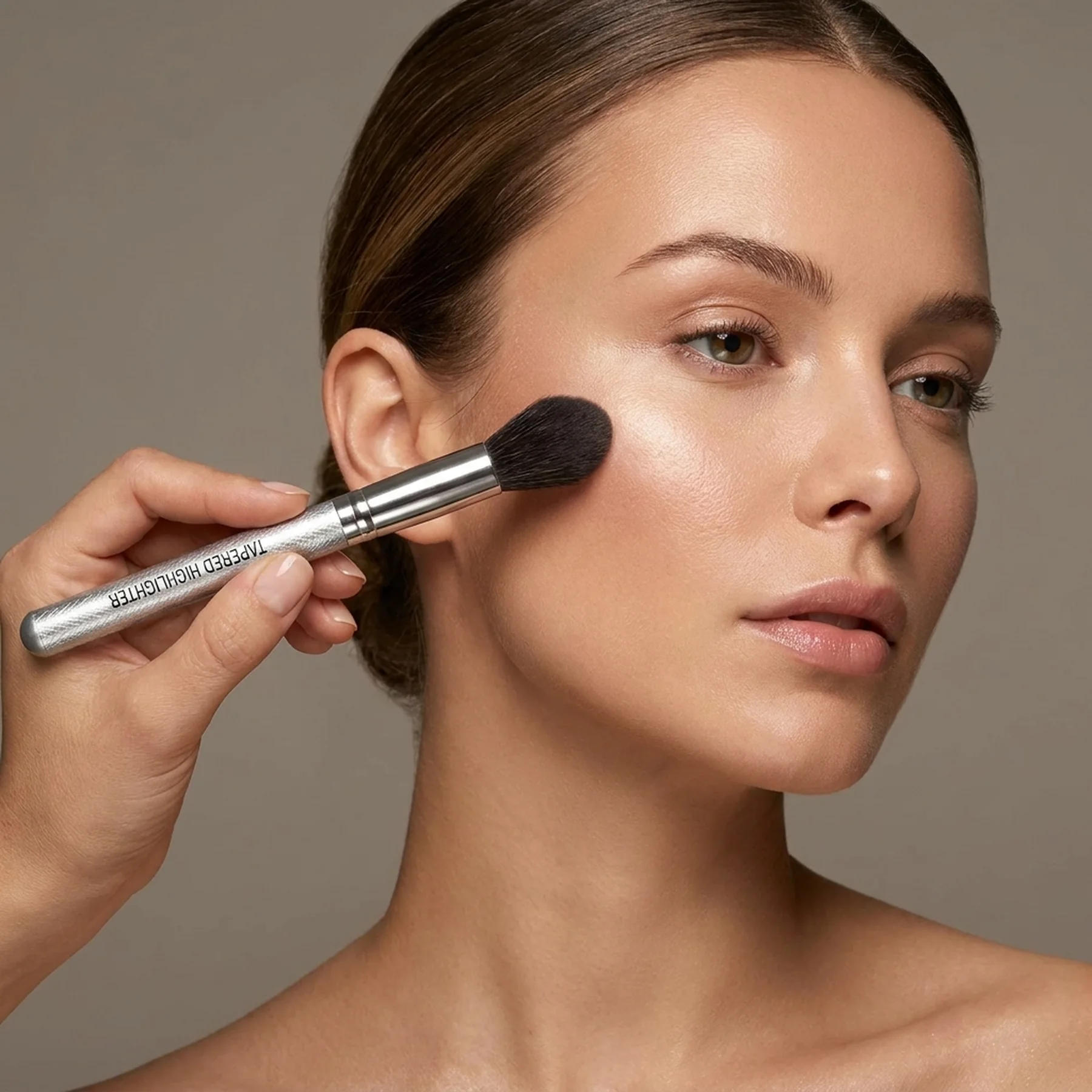 Кисть для хайлайтера F08 MESAUDA F08 Tapered Highlighter Brush