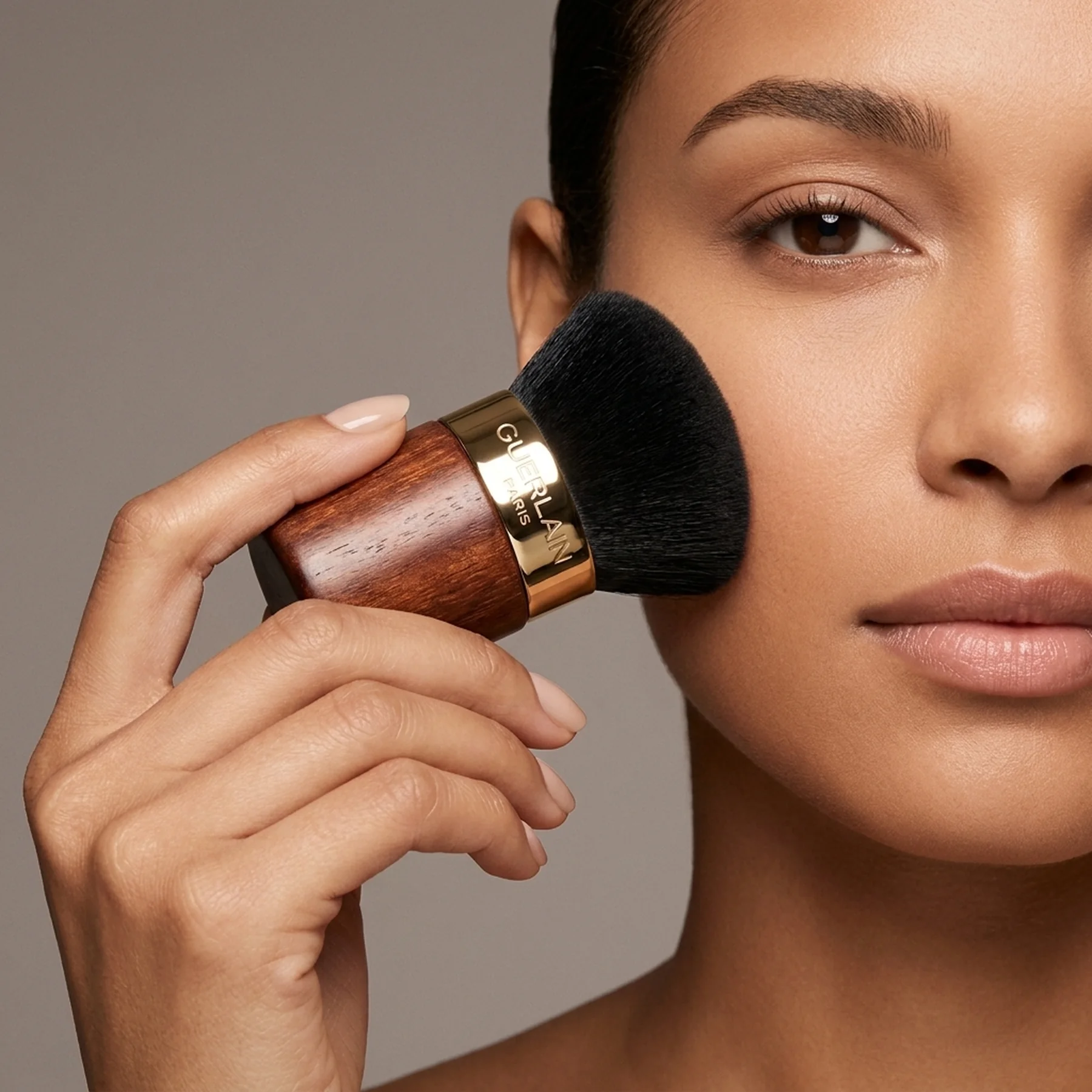 Кисть Guerlain Kabuki Brush