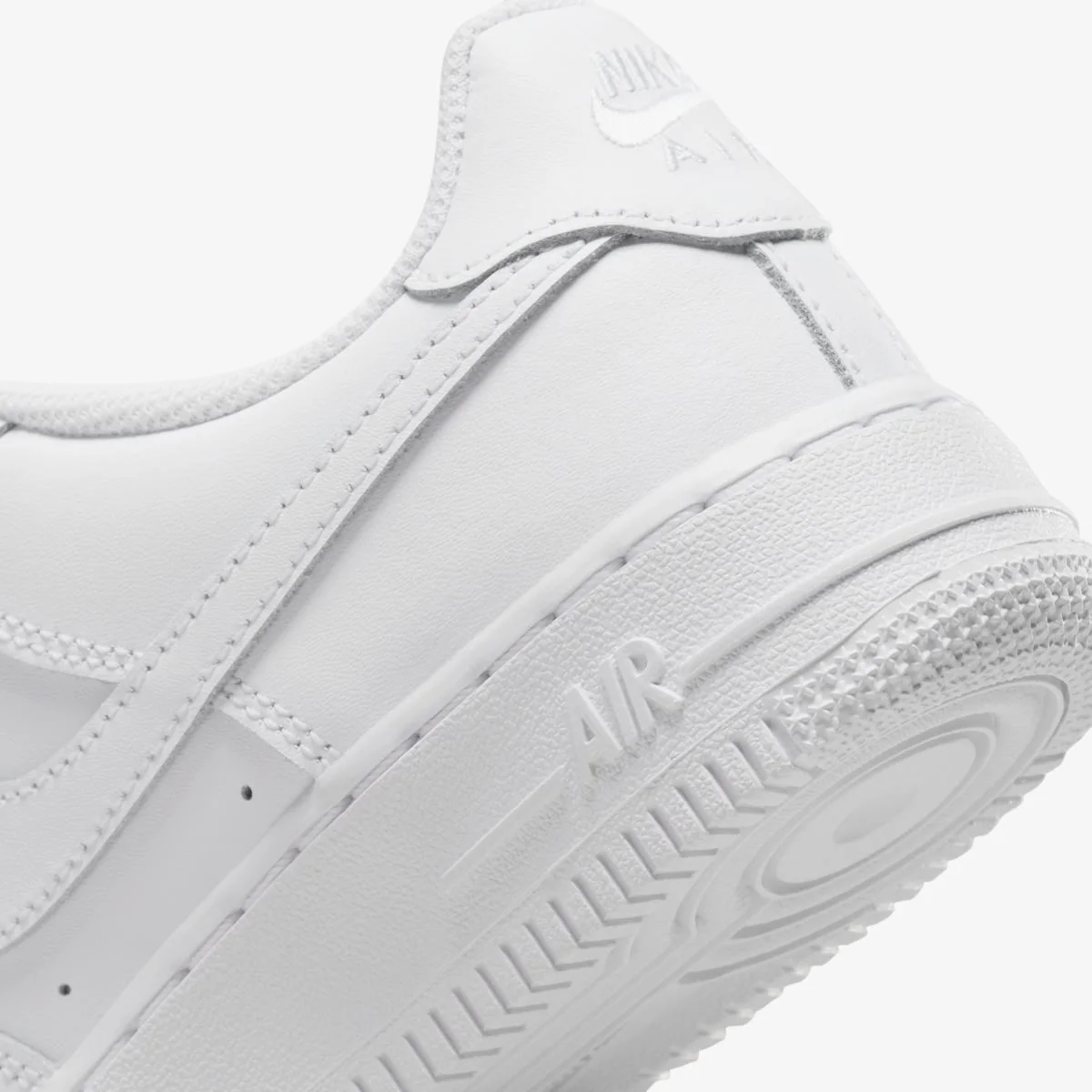 Підліткові кросівки Nike Air Force 1 Le Gs FV5951-111