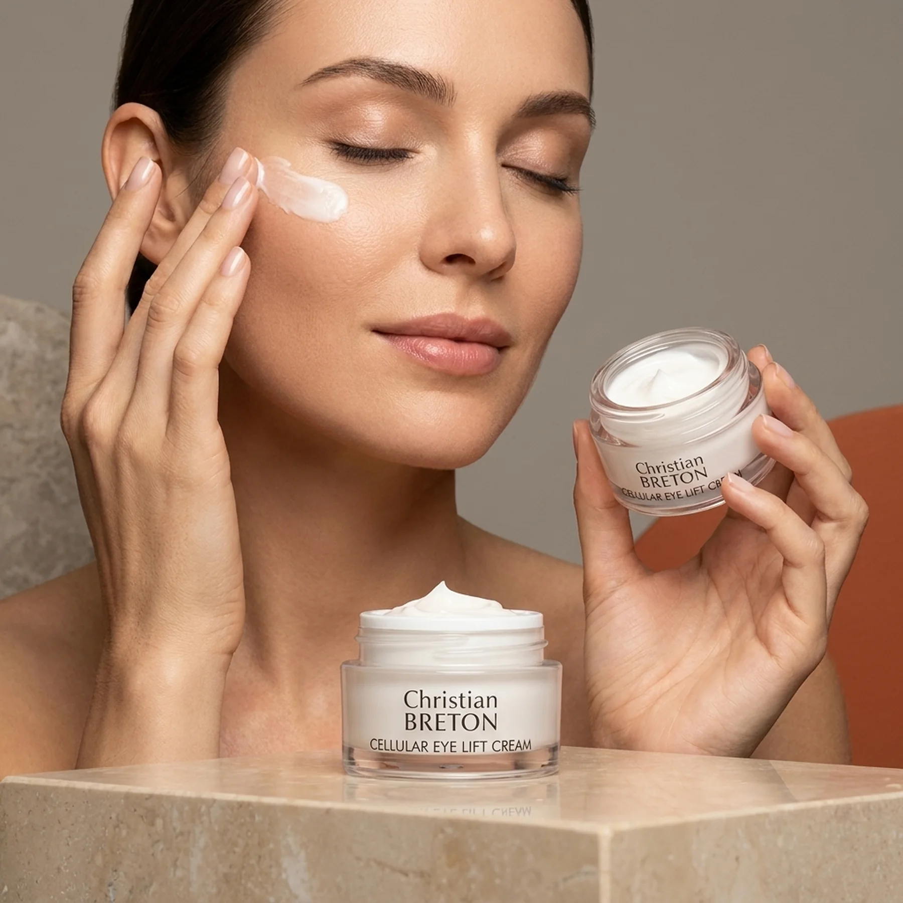 Подтягивающий крем для кожи вокруг глаз Christian BRETON CELLULAR EYE LIFT CREAM 15 мл