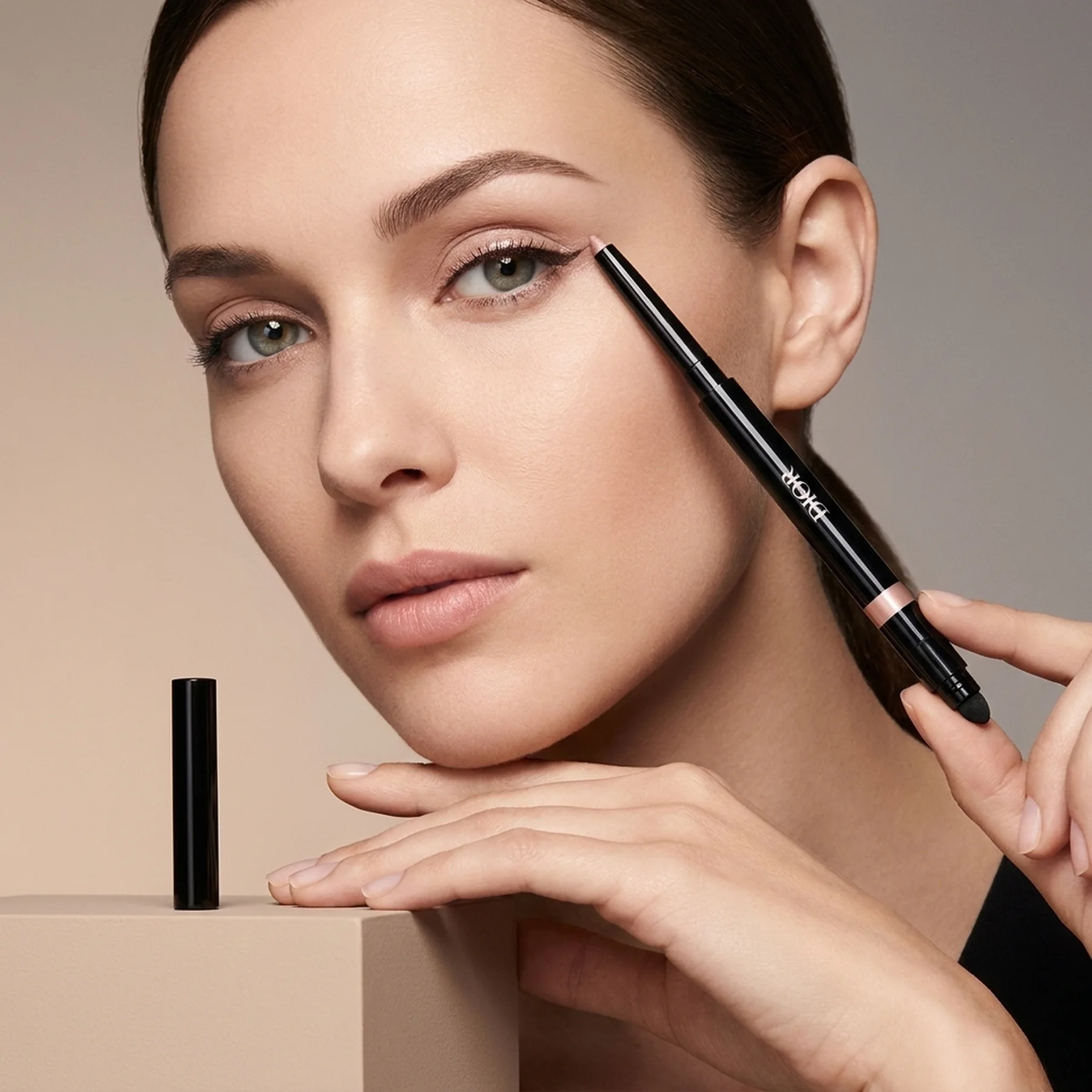 Подводка Dior Diorshow Stylo Waterproof Eyeliner 951 Pearly Rosegold