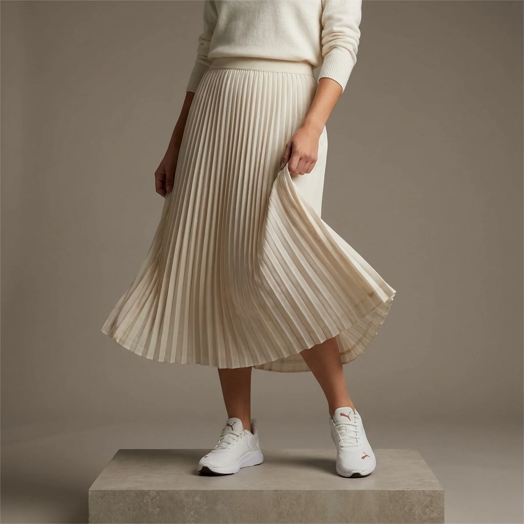 Плаття жіноче Puma Yona Sunp Plissee Skirt (53797865)