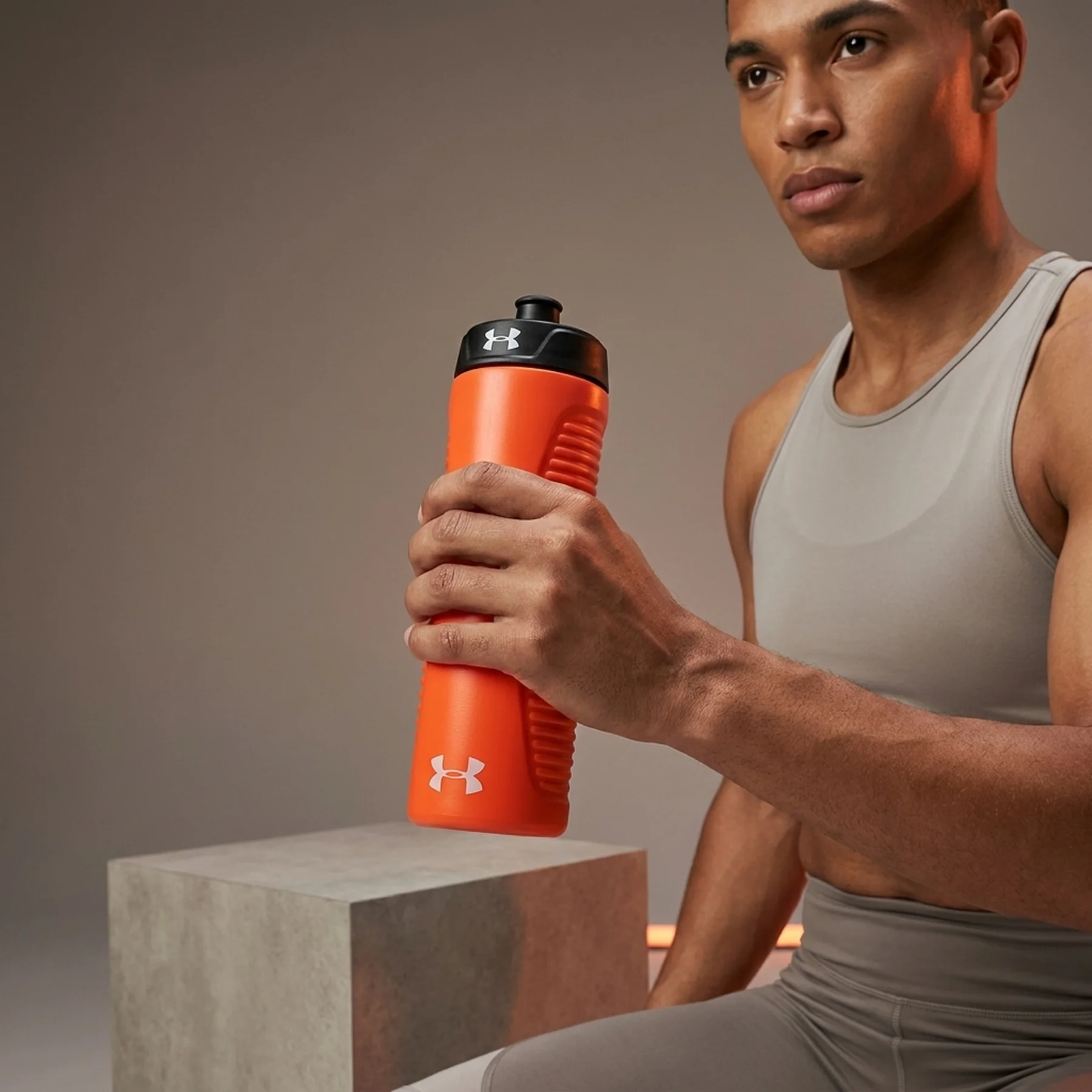 Пляшка для води Under Armour Sideline Squeeze Blaze (UA70090-30155)
