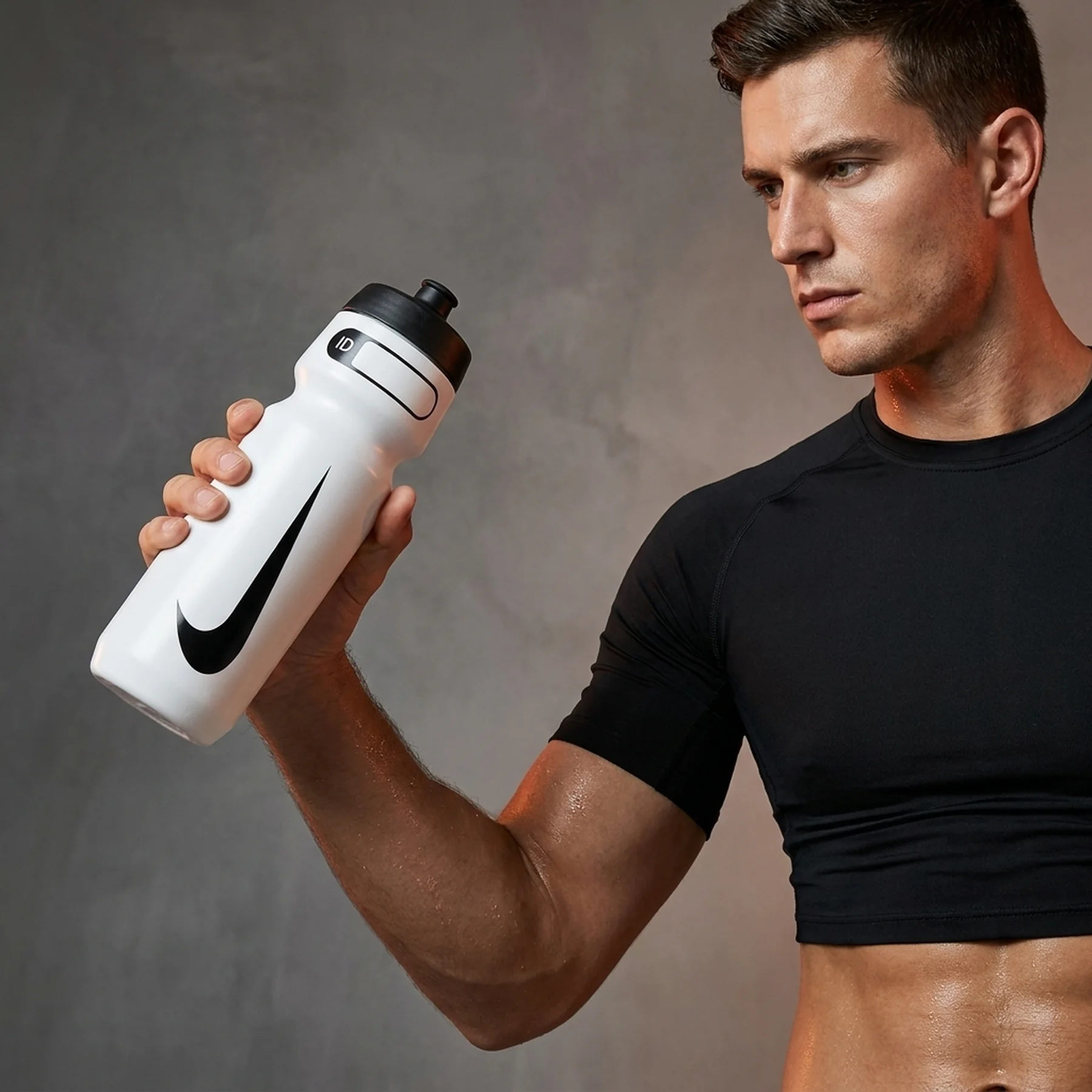 Пляшка Nike REFUEL BOTTLE GRIP 32 OZ білий, чорний 946 мл (N.100.9958.173.32)