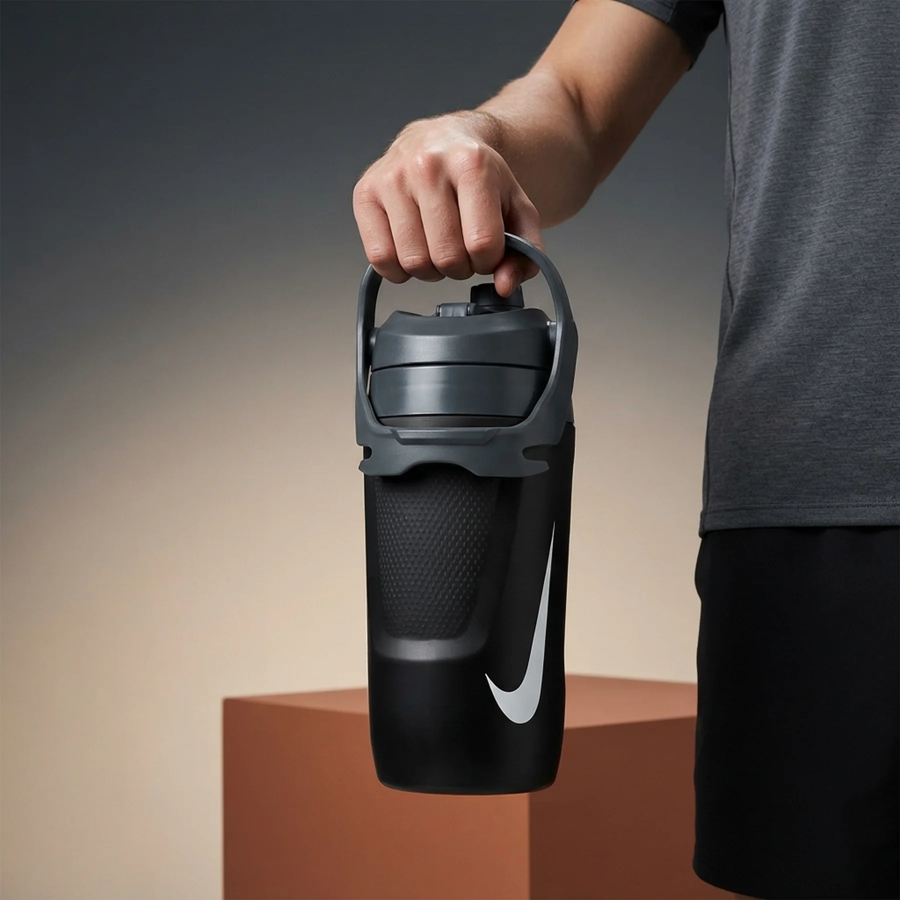 Пляшка Nike FUEL JUG 64 OZ чорний 1893 мл