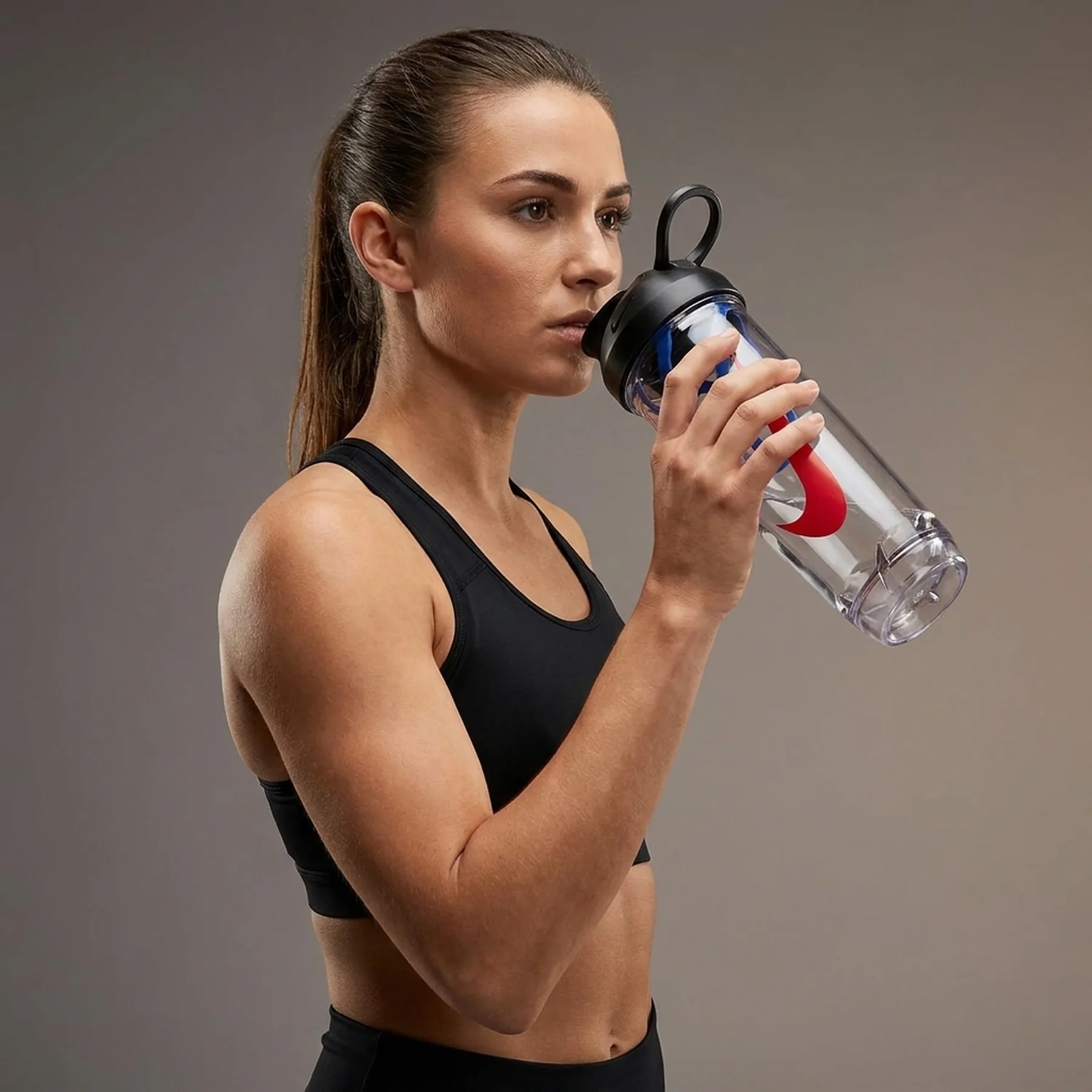 Пляшка Nike TR RECHARGE SHAKER BOTTLE 2.0 24 OZ синій, червоний, чорний 709 мл (N.101.0724.945.24)