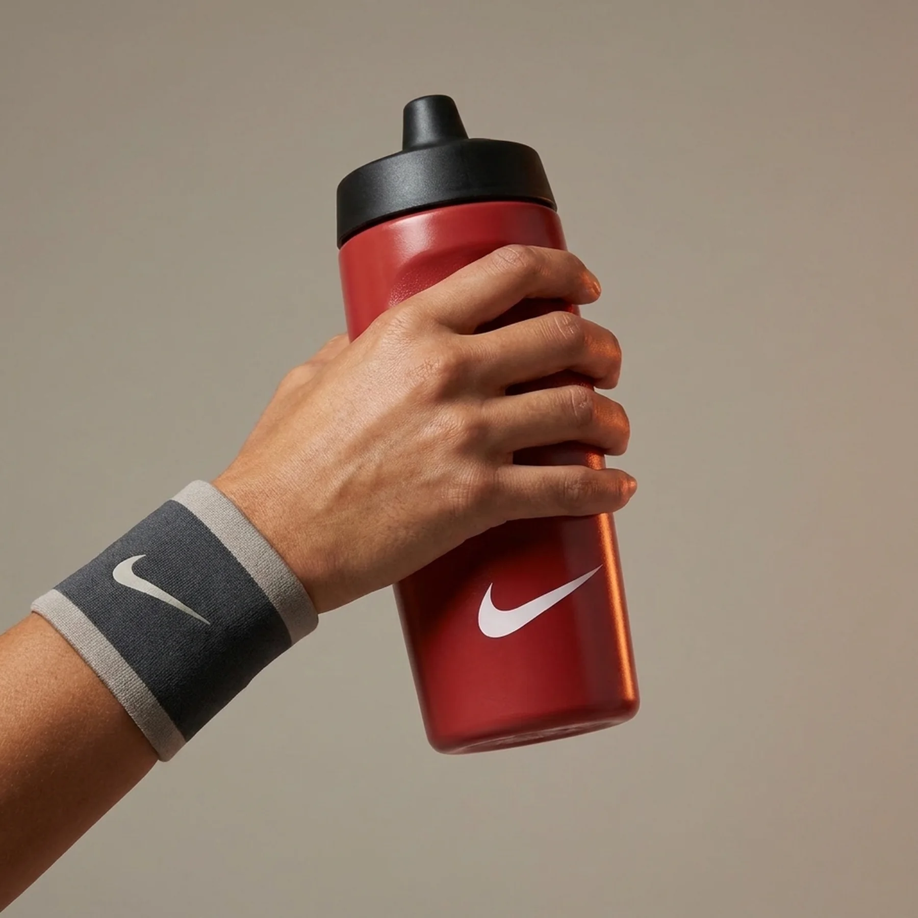 Пляшка Nike REFUEL BOTTLE GRIP 24 OZ червоний 709 мл