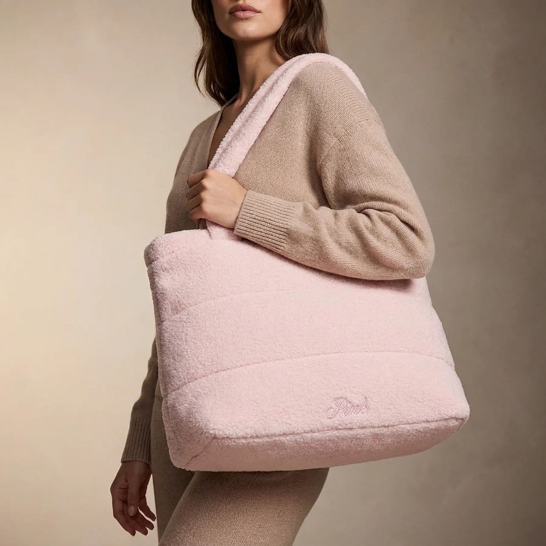 Плюшева жіноча сумка-шоппер Victoria's Secret Pink на блискавці 1159849953 Рожевий