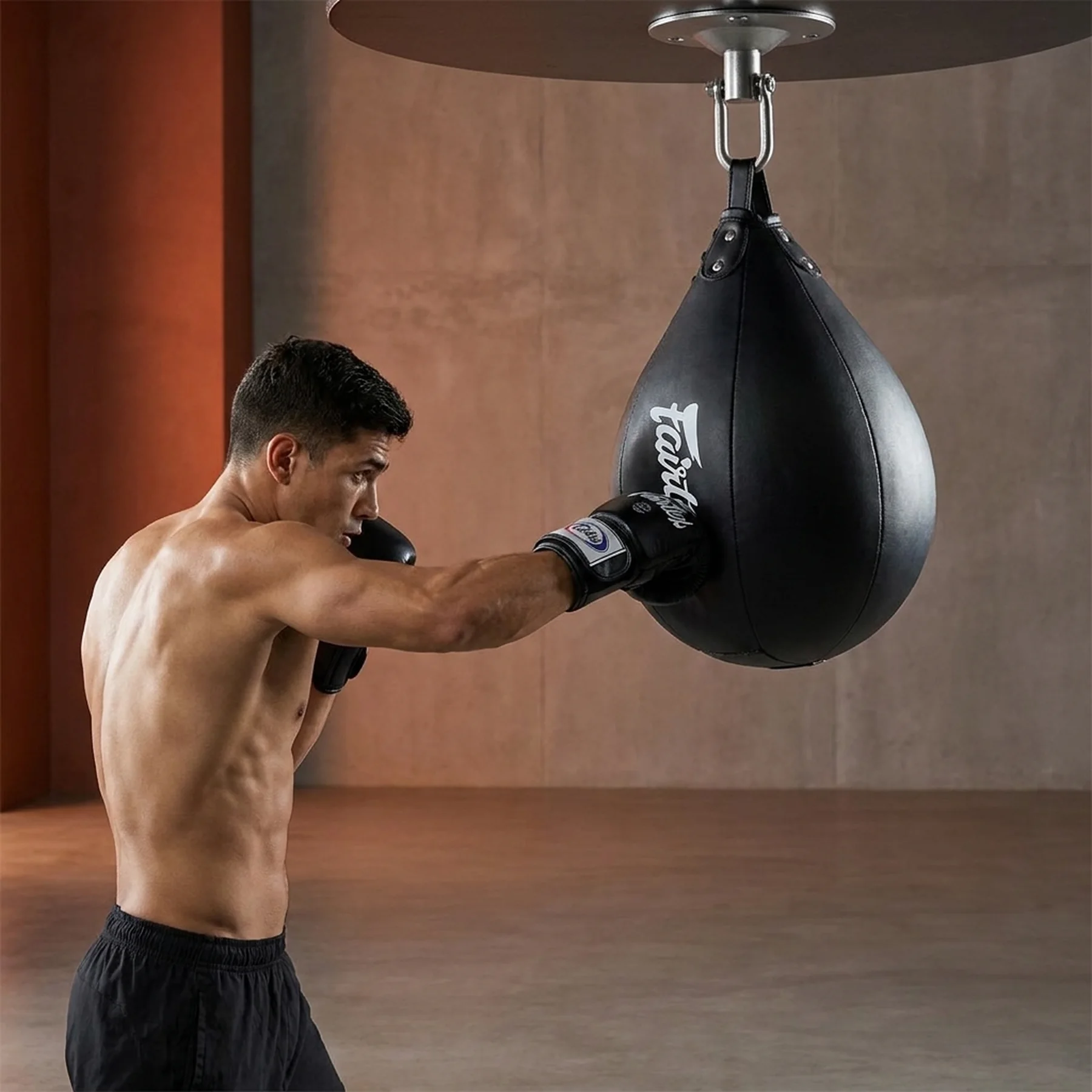 Пневмогруша боксерська Fairtex SB1 Black + кріплення
