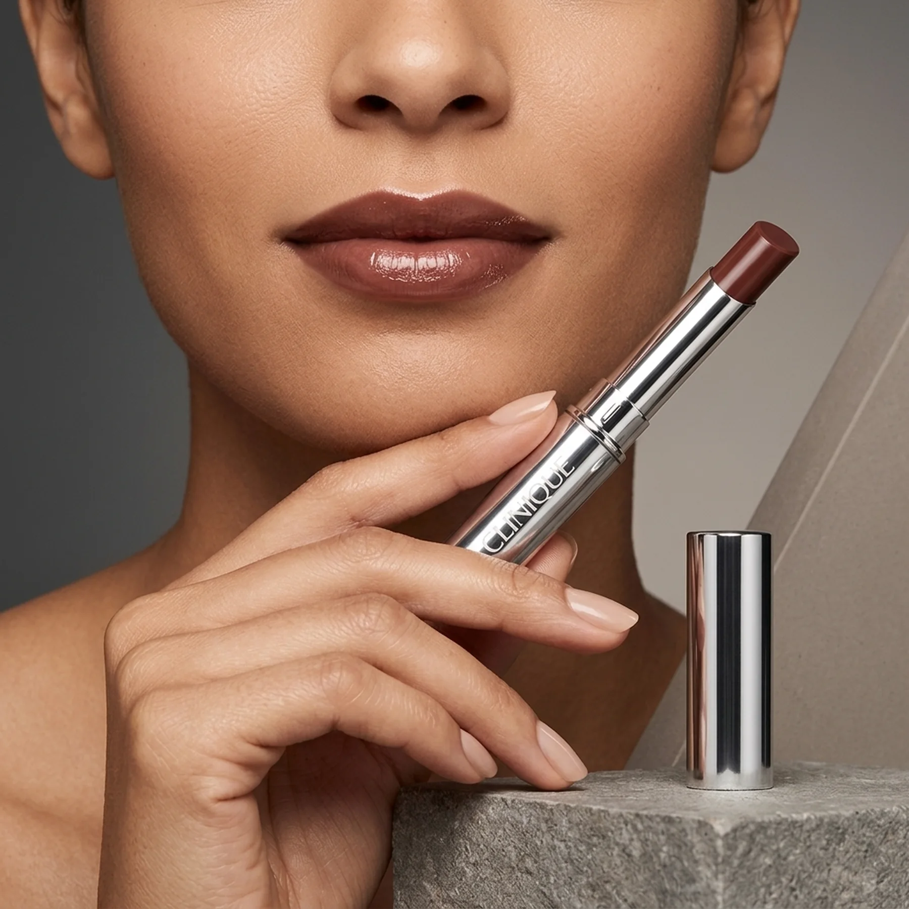 Помада Clinique Almost Lipstick 33 Nude Honey