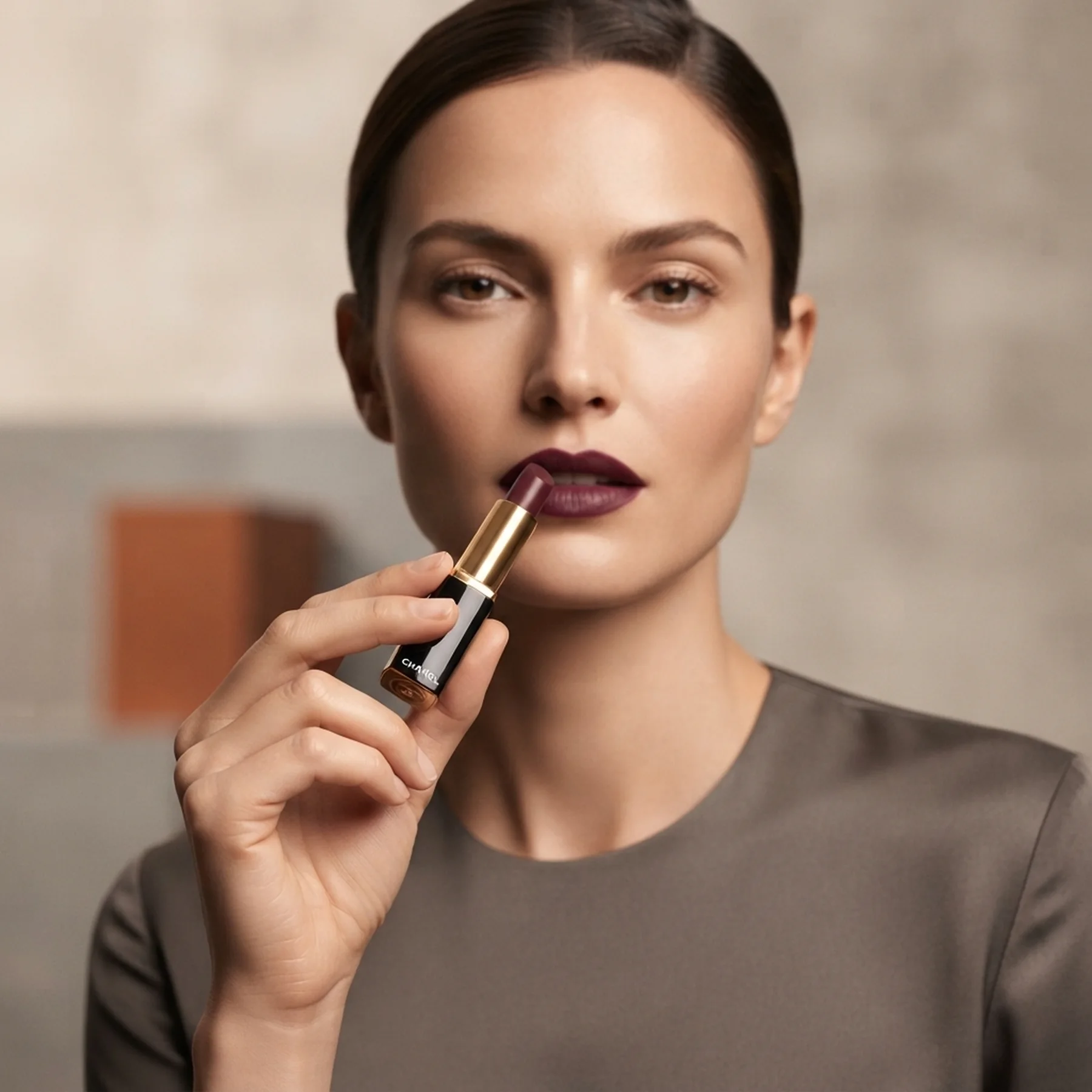 Помада для губ CHANEL Rouge Allure L'extrait Lipstick 2 г 947 Nuit Pourpre